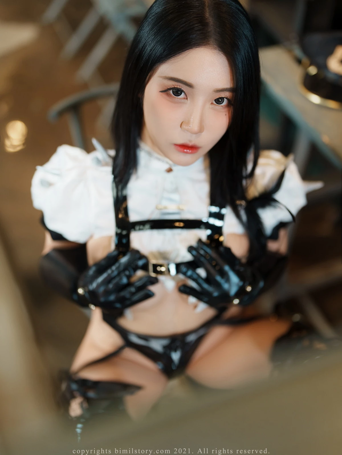 Xgyw.Org_韩国美女模特Bomi-Agent主题户外性感黑白皮质连体衣配黑丝网袜秀翘臀美腿迷人写真101P