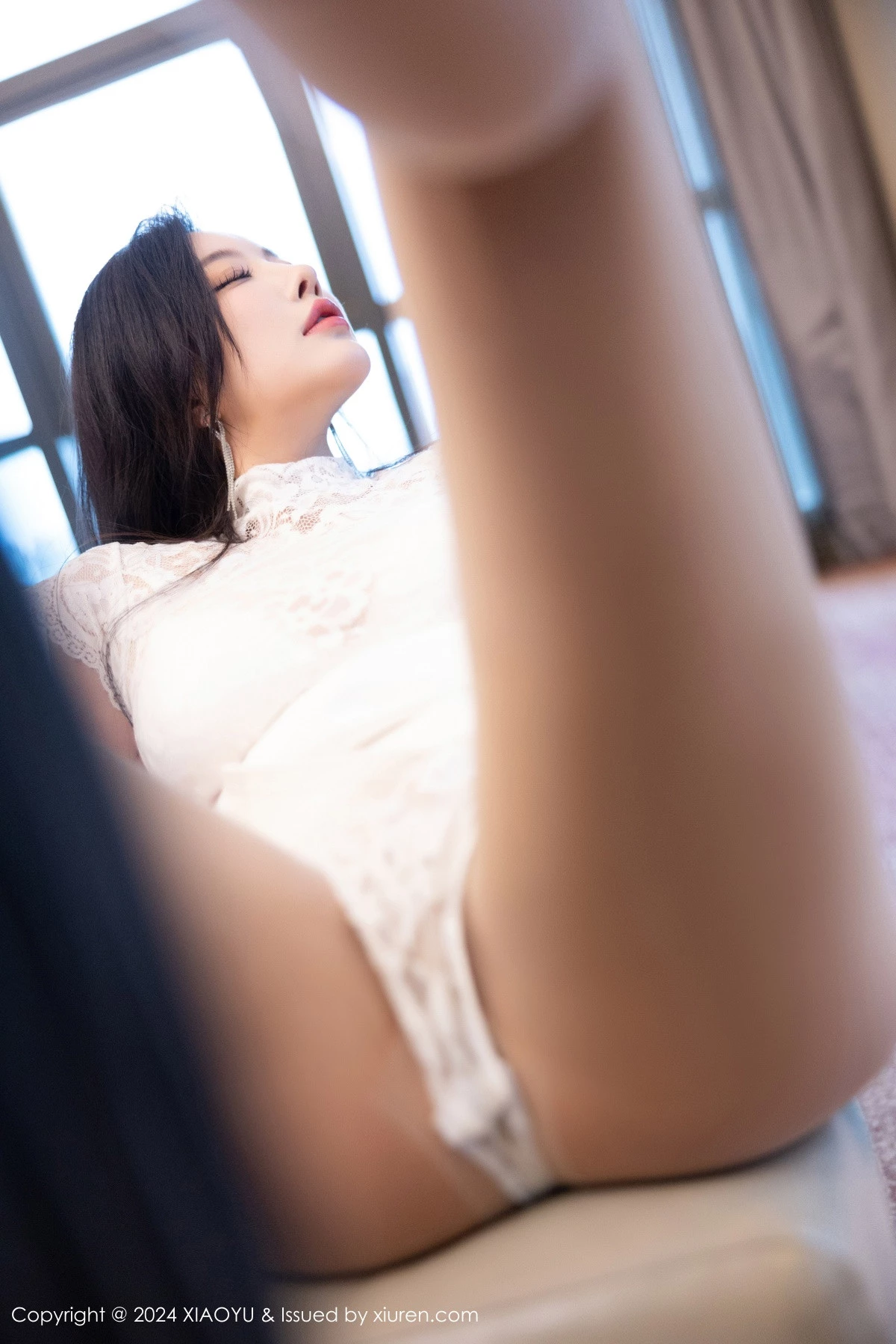 Xgyw.Org_[XiaoYu画语界]Vol.1208_女神杨晨晨Yome白色蕾丝连衣裙露白色内衣秀丰腴身材诱惑写真86P