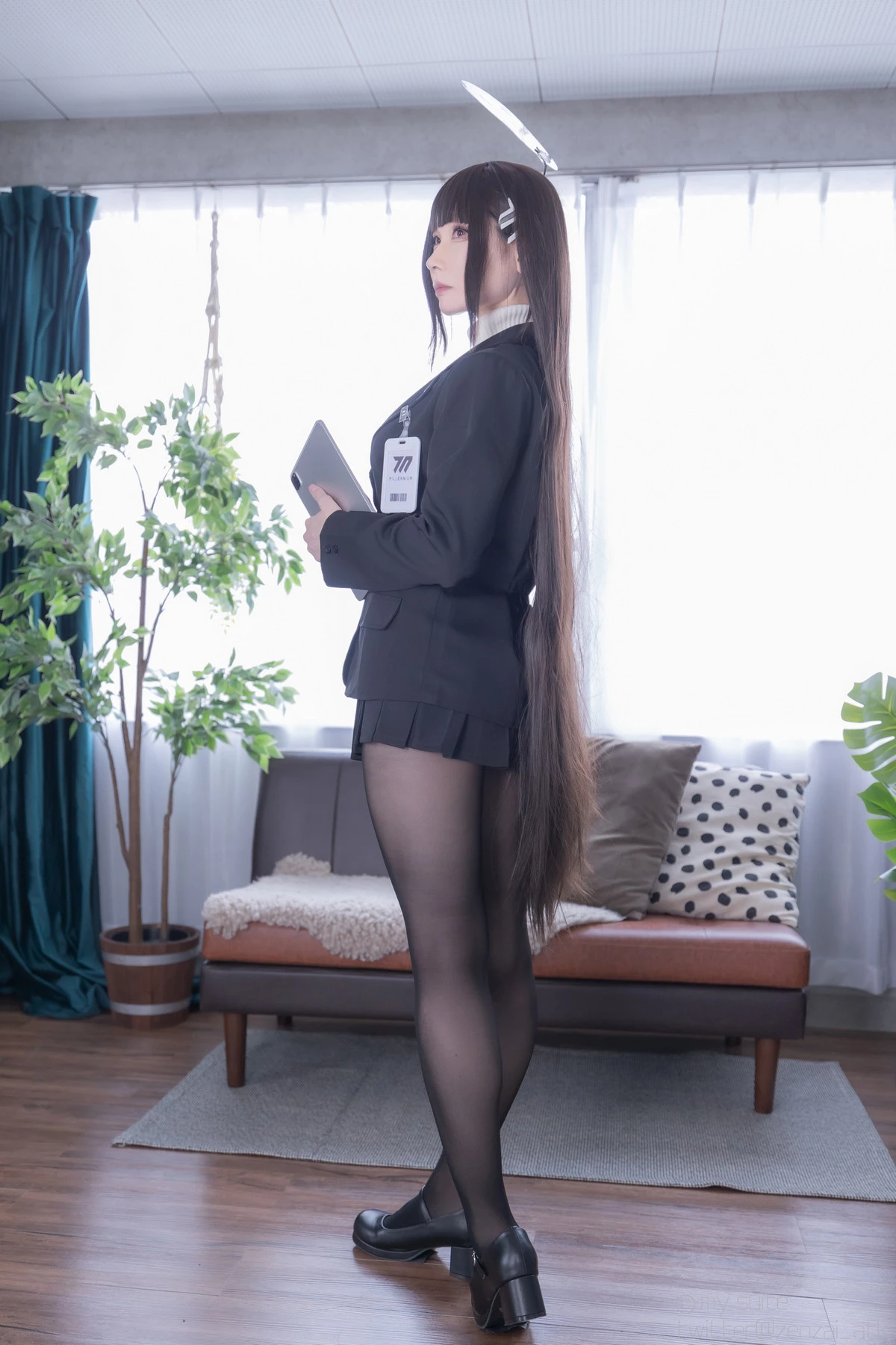 Xgyw.Org_越南妹子KuukoW-Suite Archive主题性感黑色OL制服露黑色蕾丝内衣秀完美身材诱惑写真300P