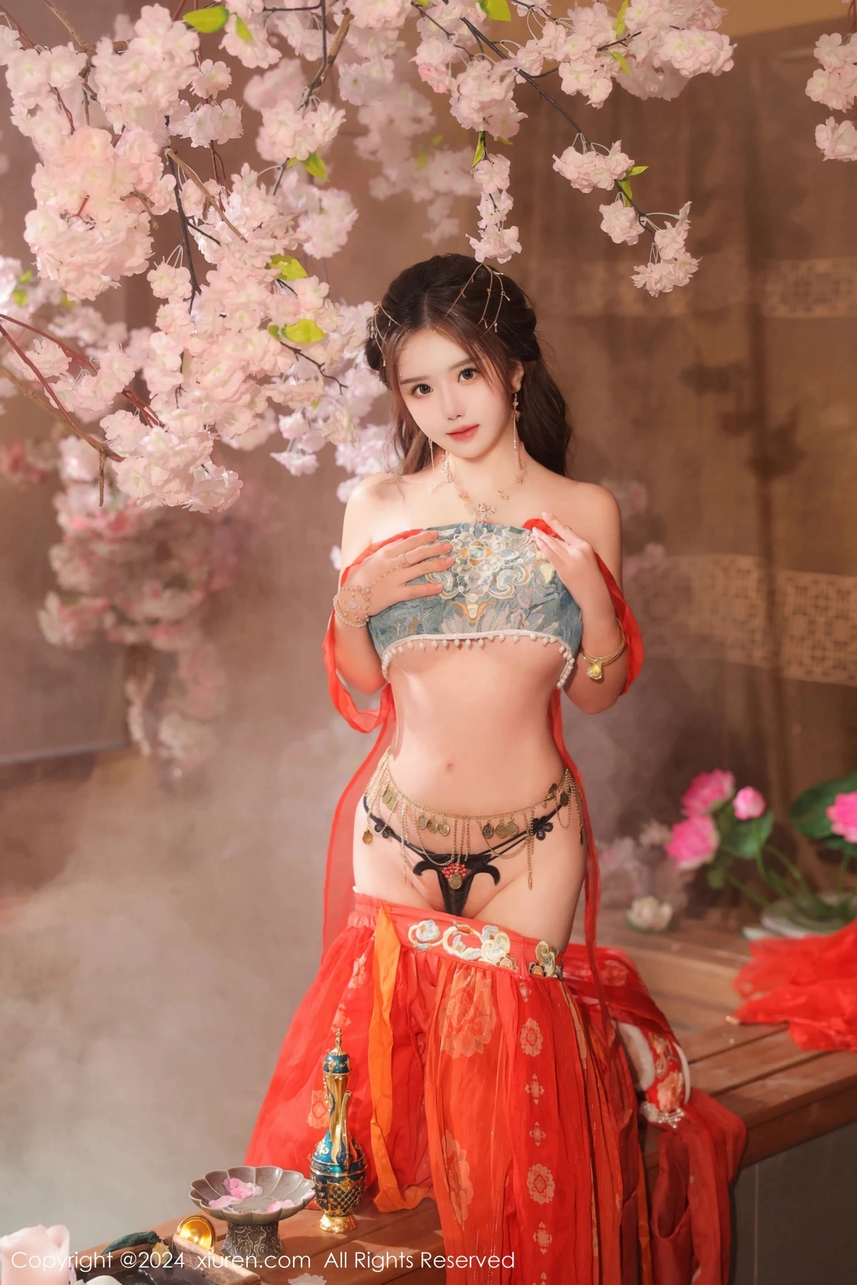 Xgyw.Org_XiuRen第8146期_模特小薯条nienie性感红色古装服饰配白丝袜秀完美身材诱惑写真82P