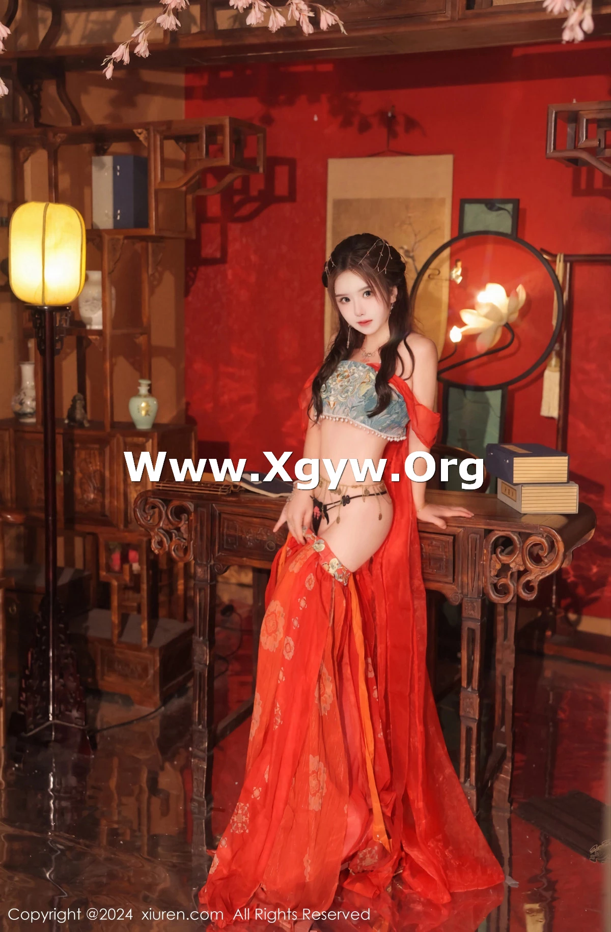 Xgyw.Org_XiuRen第8146期_模特小薯条nienie性感红色古装服饰配白丝袜秀完美身材诱惑写真82P