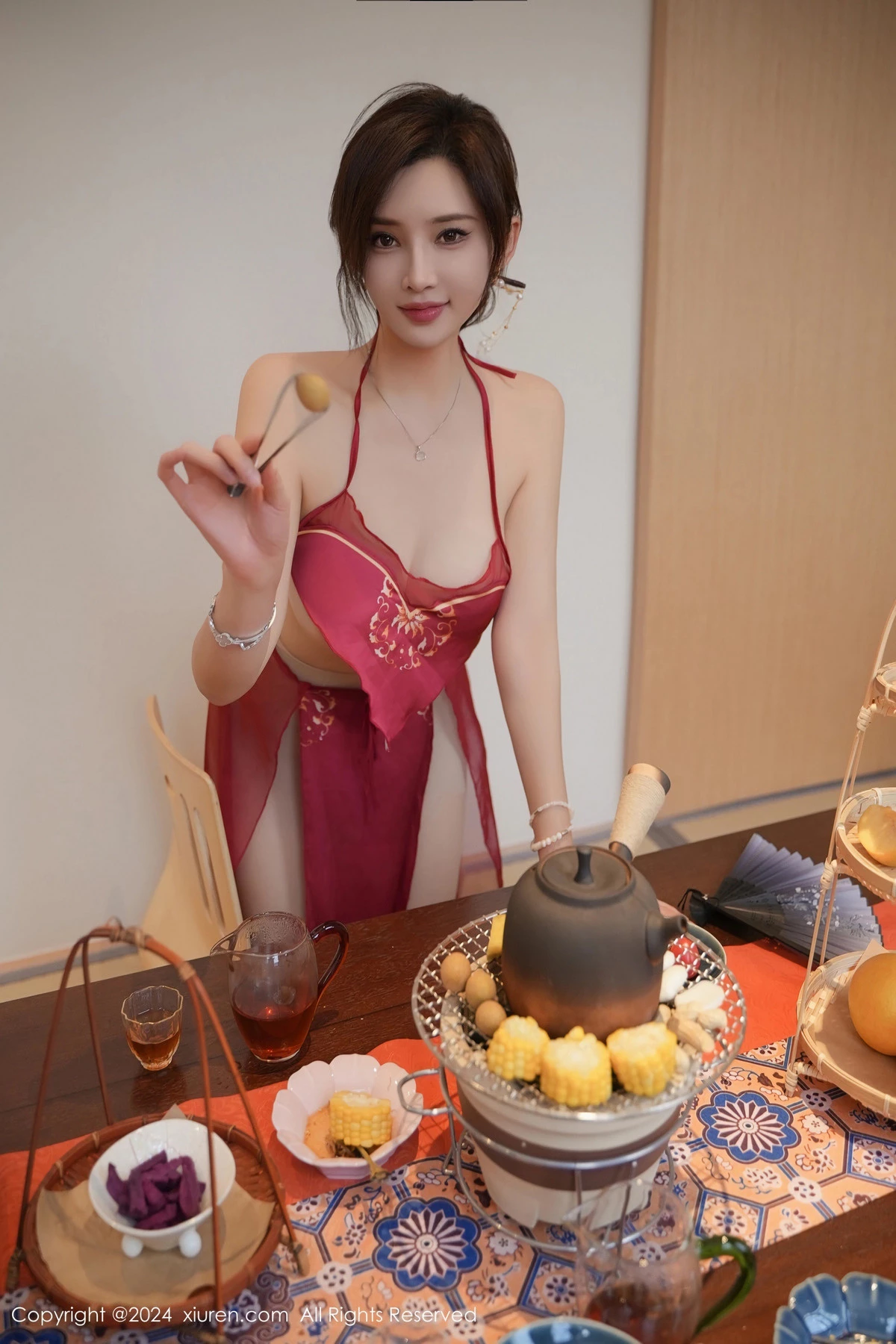 Xgyw.Org_XiuRen第8144期_女神Carol周妍希性感红色布兜配超薄肉丝秀丰满身材迷人诱惑写真80P