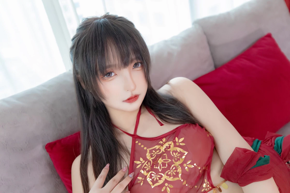 Xgyw.Org_萝莉美女神楽板真冬恋恋红尘主题性感红色薄纱布兜服饰配超薄黑丝秀完美身材诱惑写真75P