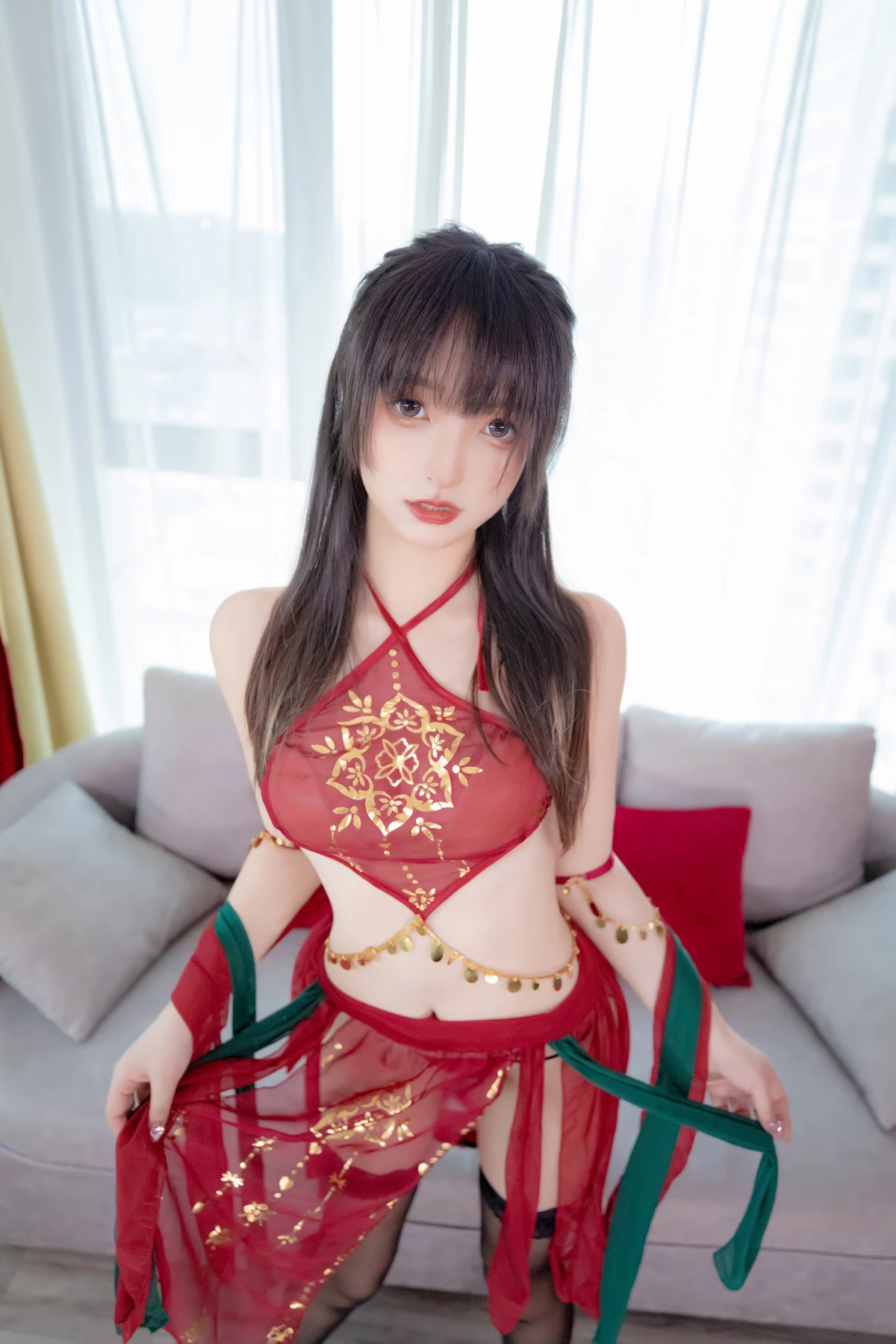 Xgyw.Org_萝莉美女神楽板真冬恋恋红尘主题性感红色薄纱布兜服饰配超薄黑丝秀完美身材诱惑写真75P
