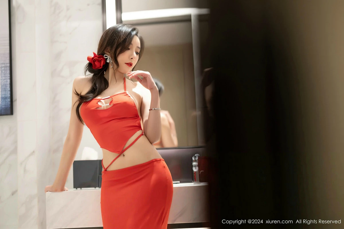 Xgyw.Org_XiuRen第8378期_女神王馨瑶yanni红色连衣裙+杏色轻透连衣裙秀完美身材诱惑写真80P