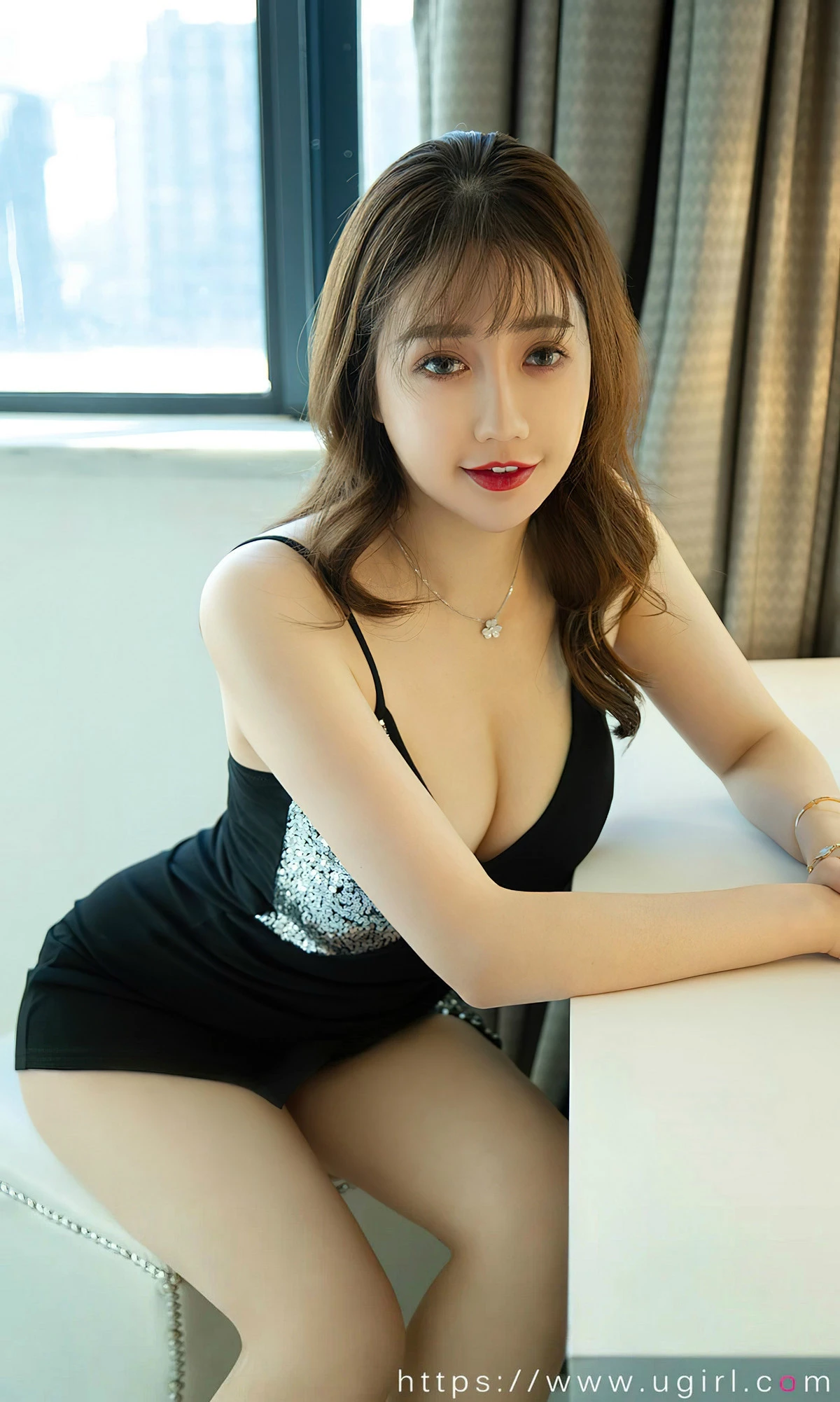 Xgyw.Org_[Ugirls爱尤物]No.2826_模特王翊涵私房性感黑色吊带短裙秀完美身材白嫩美腿诱惑写真35P