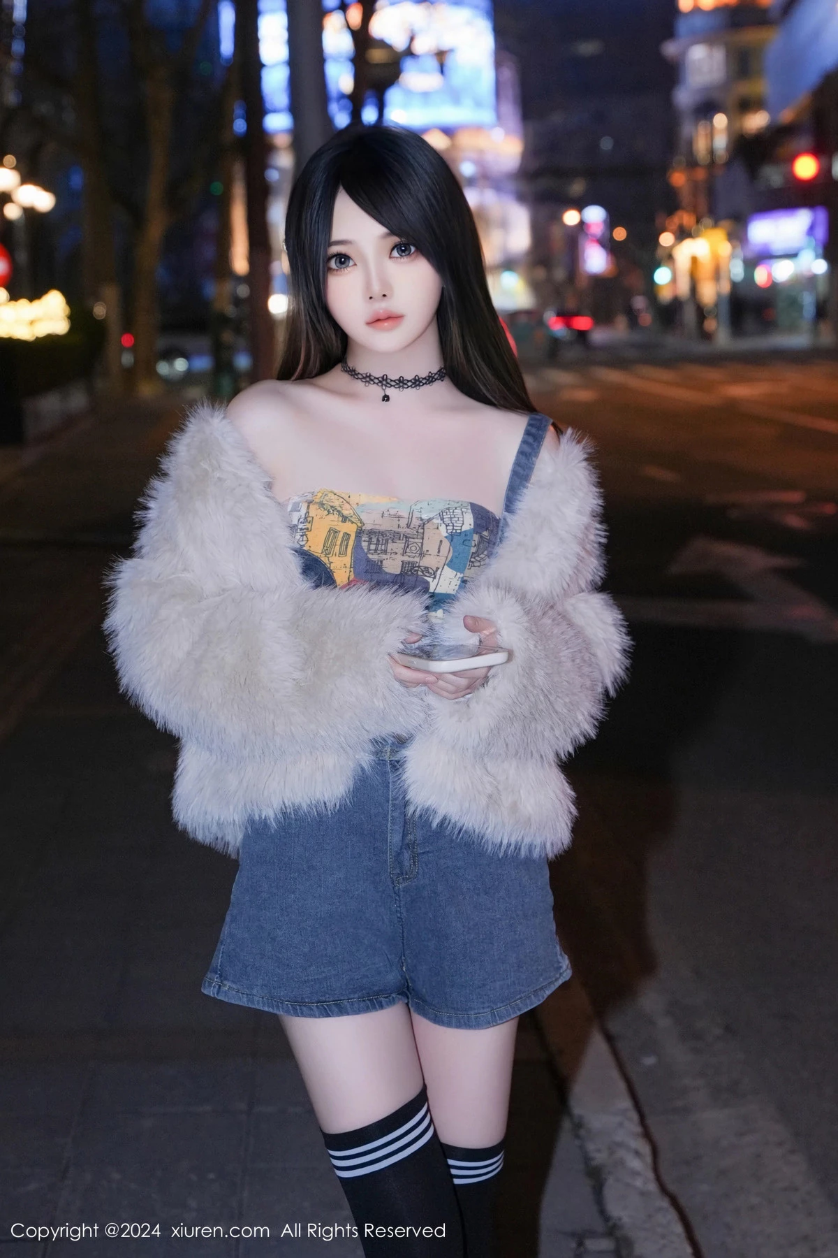 Xgyw.Org_XiuRen第8508期_模特林月月性感抹胸牛仔背带服配黑色腿袜秀完美身材迷人写真63P