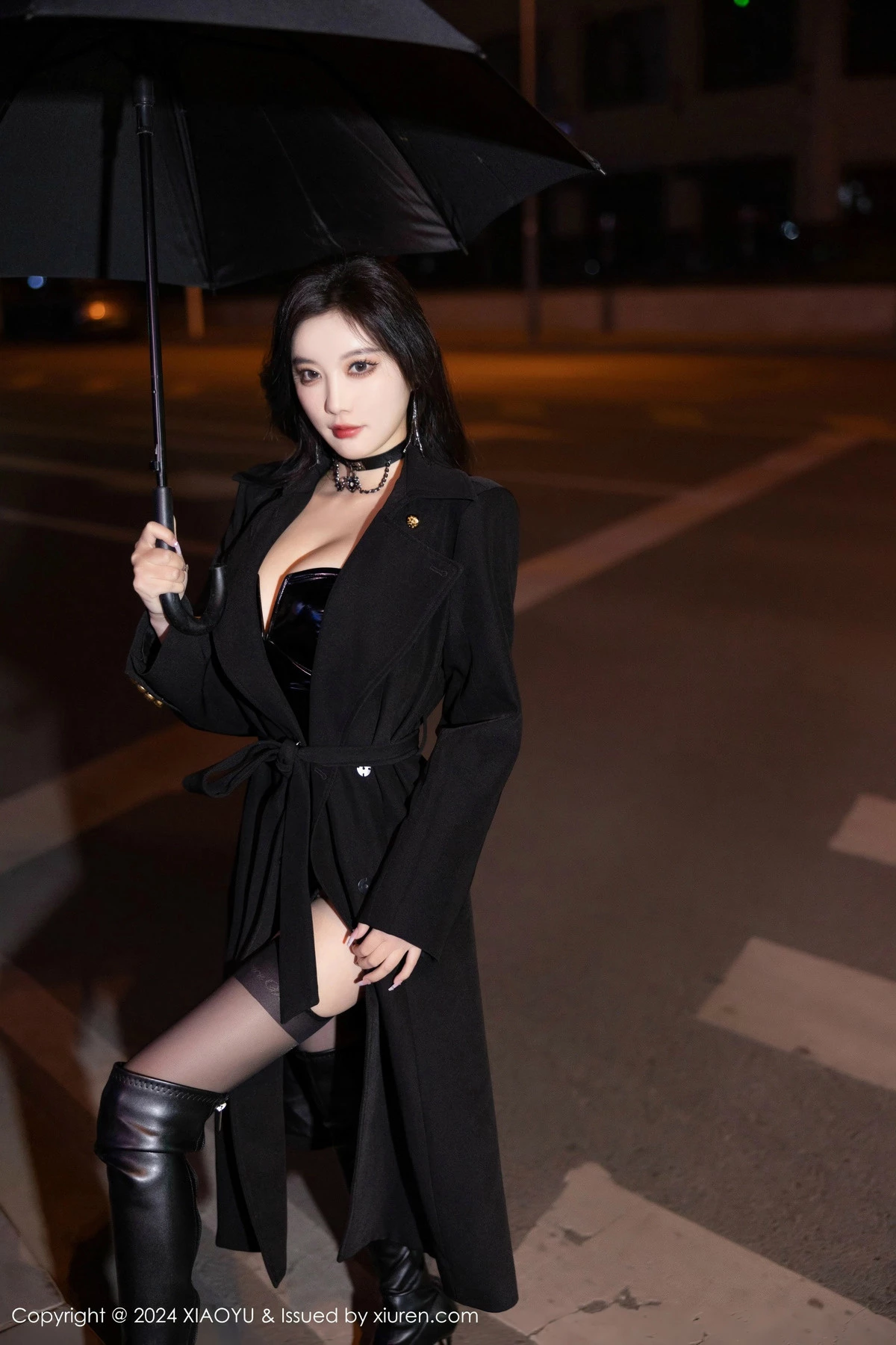 Xgyw.Org_[XiaoYu画语界]Vol.1241_女神杨晨晨Yome黑色外套露性感黑色皮质内衣秀丰腴身材诱惑写真85P