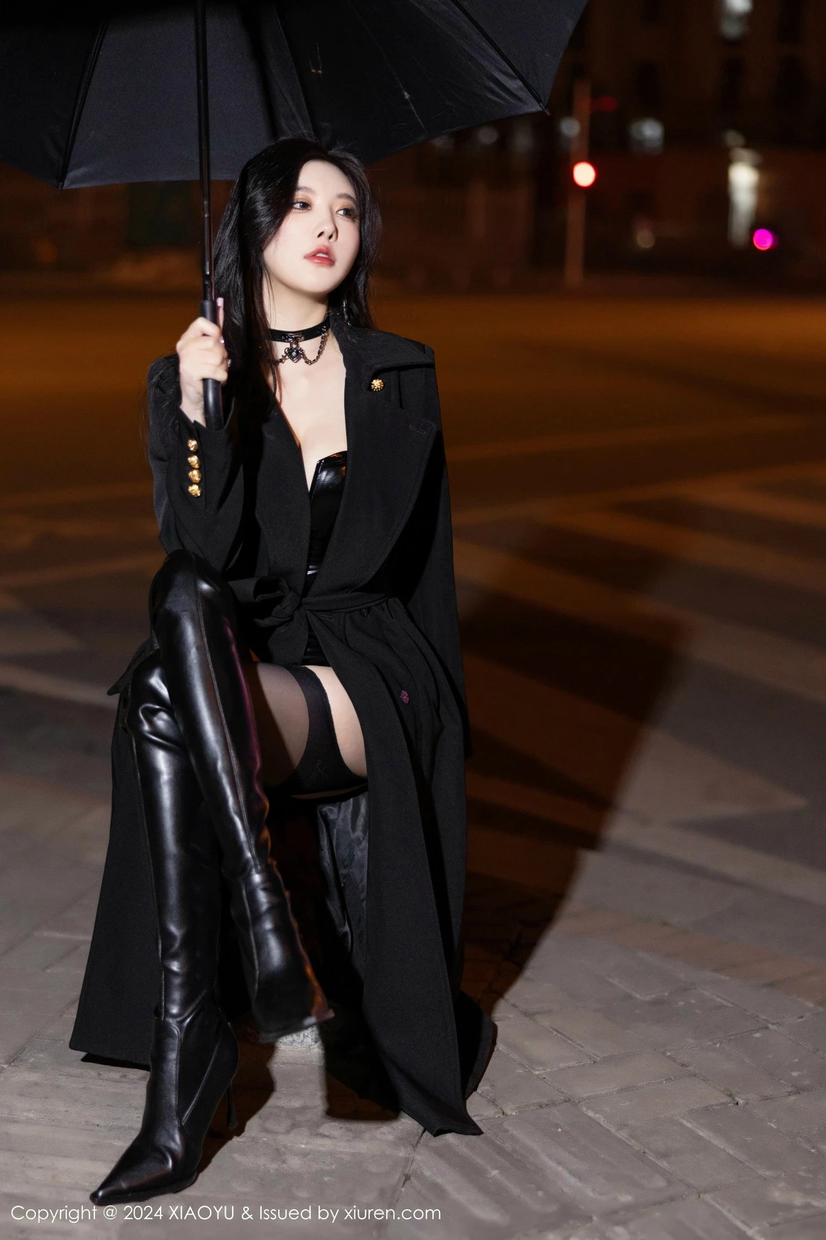 Xgyw.Org_[XiaoYu画语界]Vol.1241_女神杨晨晨Yome黑色外套露性感黑色皮质内衣秀丰腴身材诱惑写真85P