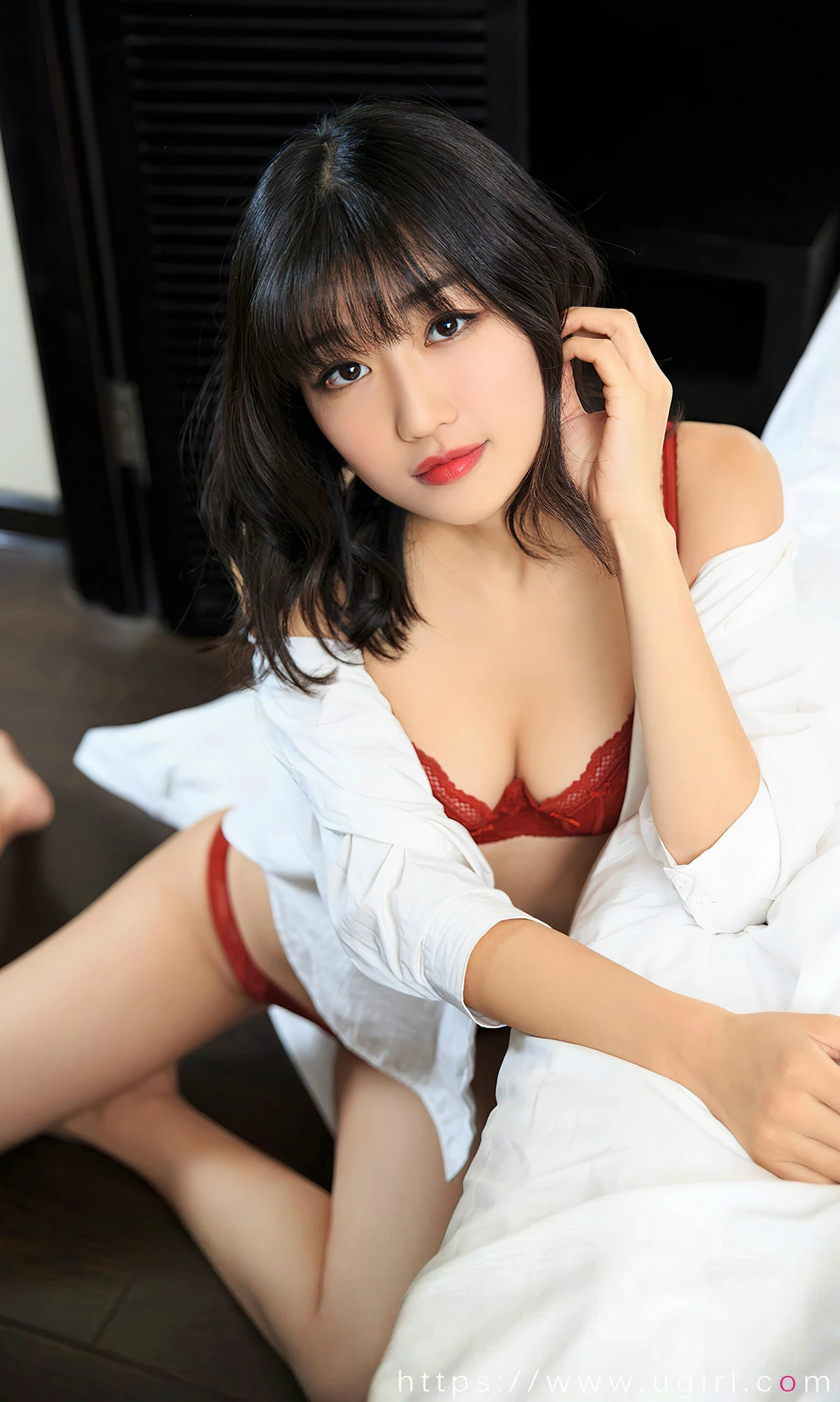 Xgyw.Org_[Ugirls爱尤物]No.2842_模特小文性感白T露红色蕾丝内衣+白色内衣秀曼妙身姿诱惑写真35P