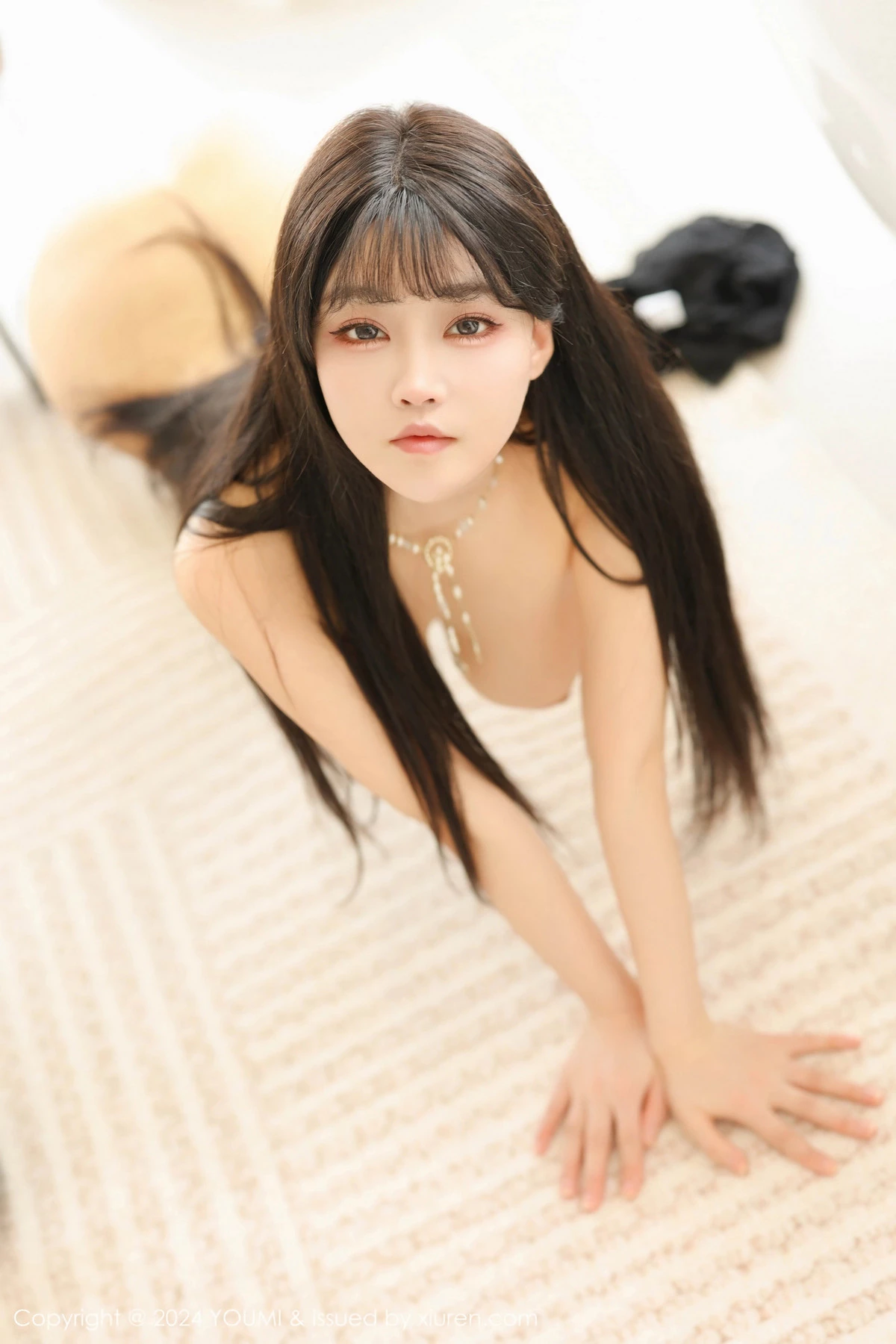 Xgyw.Org_[YouMi尤蜜荟]Vol.1079_女神朱可儿Flora性感黑色薄纱蕾丝服饰配开档黑丝极致魅惑写真70P