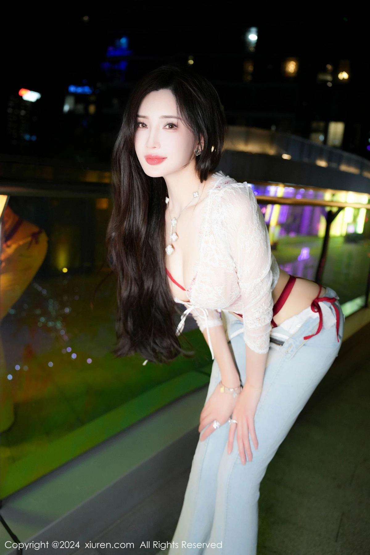 Xgyw.Org_XiuRen第8846期_女神Carol周妍希X性感红色内衣配黑丝吊袜秀完美身材诱惑写真58P