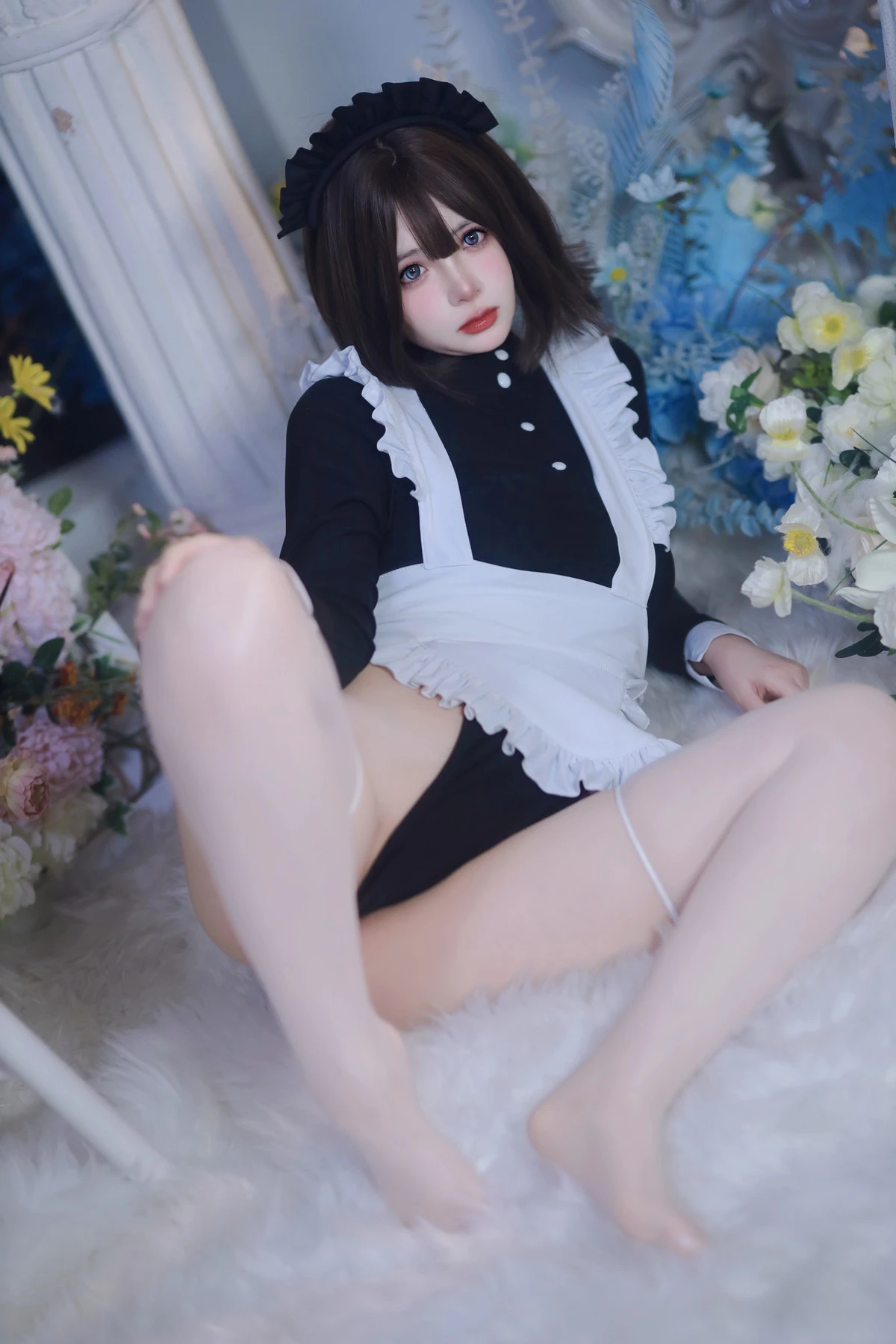 Xgyw.Org_网络美女疯猫ss少女的衣橱连体女仆主题性感黑色连体女仆装配白丝袜秀完美身材诱惑写真58P