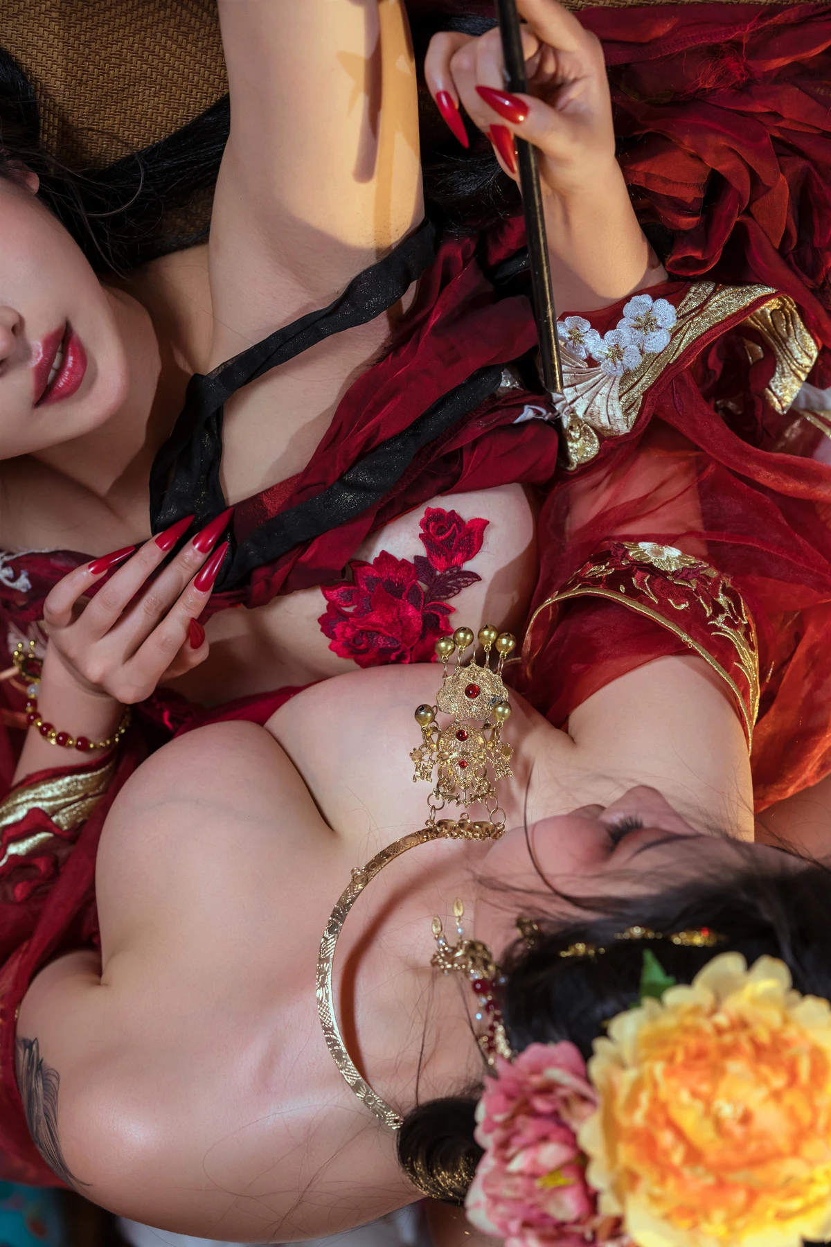Xgyw.Org_Coser美女云溪溪奶桃&奈汐酱nice青楼韵事主题性感姐妹花古典服饰秀丰腴身姿诱惑写真120P