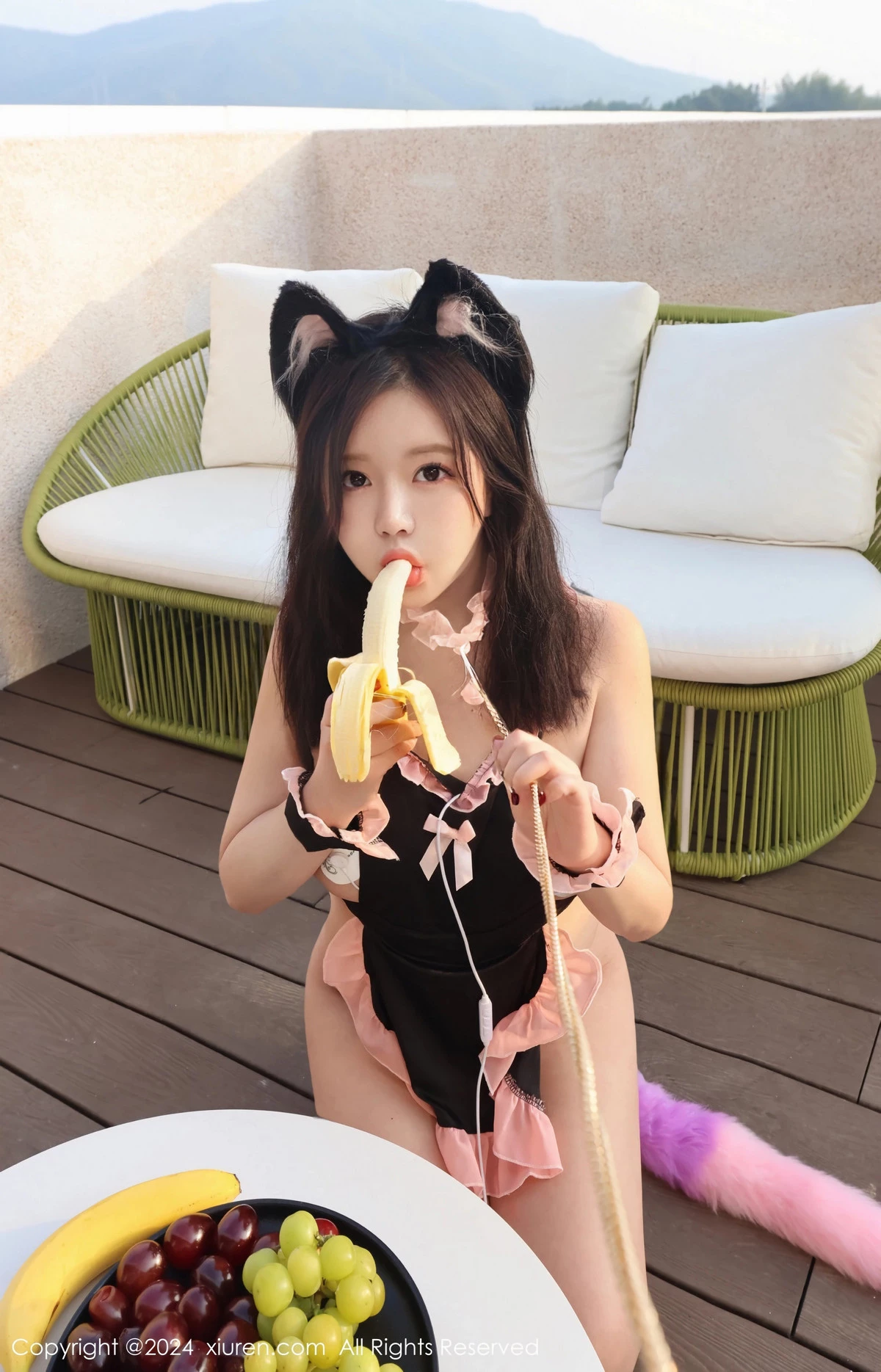 Xgyw.Org_XiuRen第9559_模特小薯条nienie性感白色制服+粉色猫女郎服饰秀完美身材诱惑写真57P