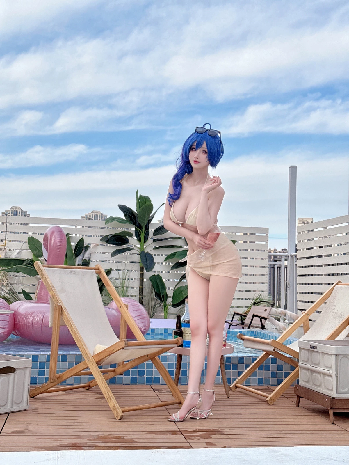 Xgyw.Org_网络美女rioko凉凉子香槟色比基尼主题户外泳池边性感比基尼秀完美身材诱惑写真40P