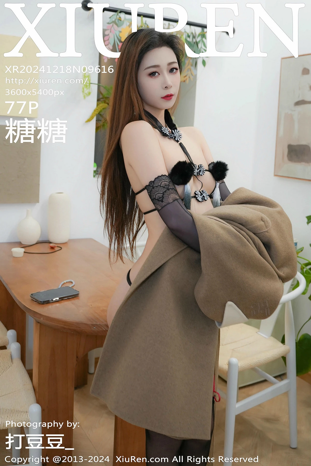 Xgyw.Org_XiuRen第9616期_模特糖糖❤性感毛衣外套半脱露情趣内衣秀曼妙身姿撩人诱惑写真77P
