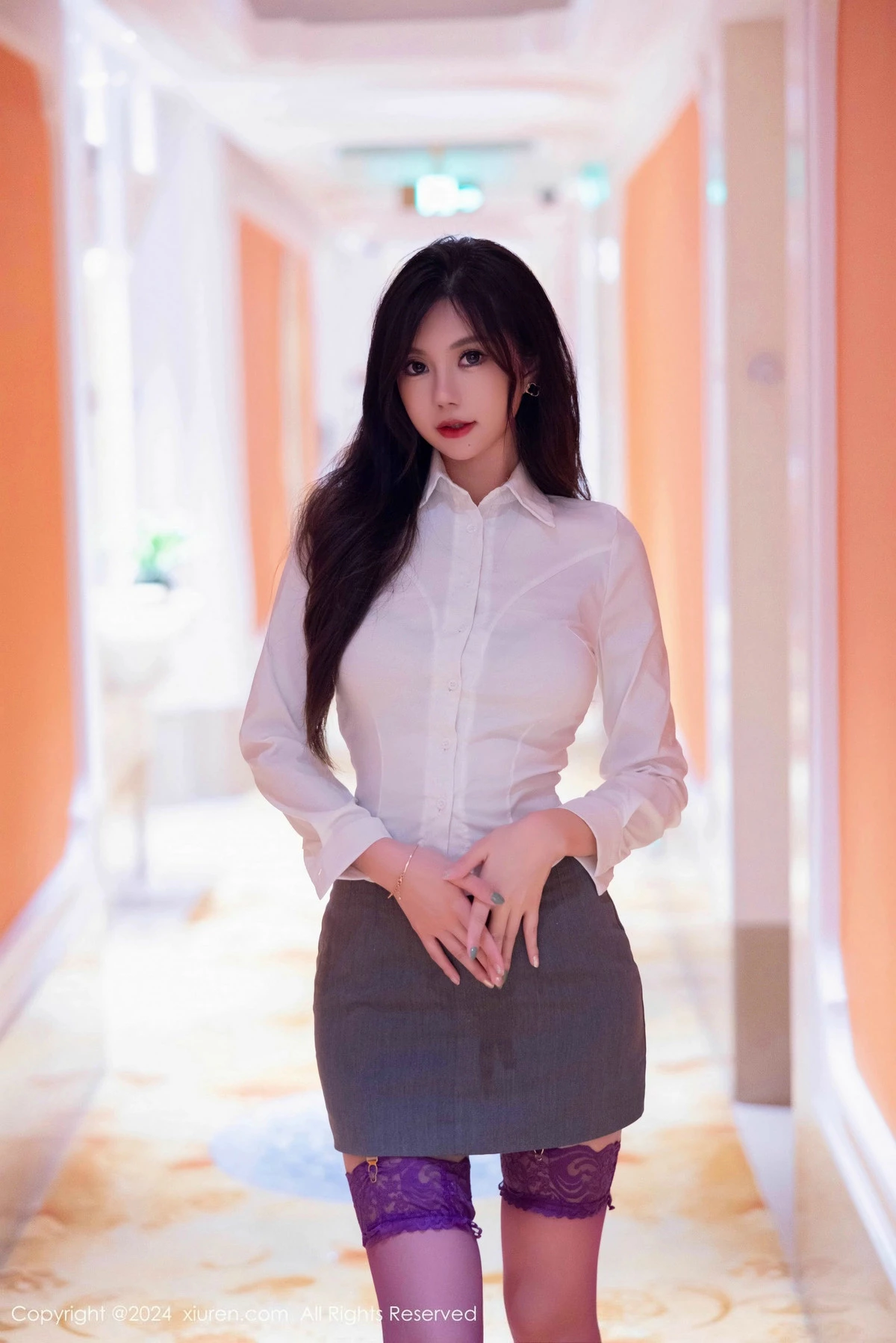 Xgyw.Org_XiuRen第9631期_女神绮里嘉ula性感OL服饰露紫色蕾丝情趣内衣秀惹火身材诱惑写真97P