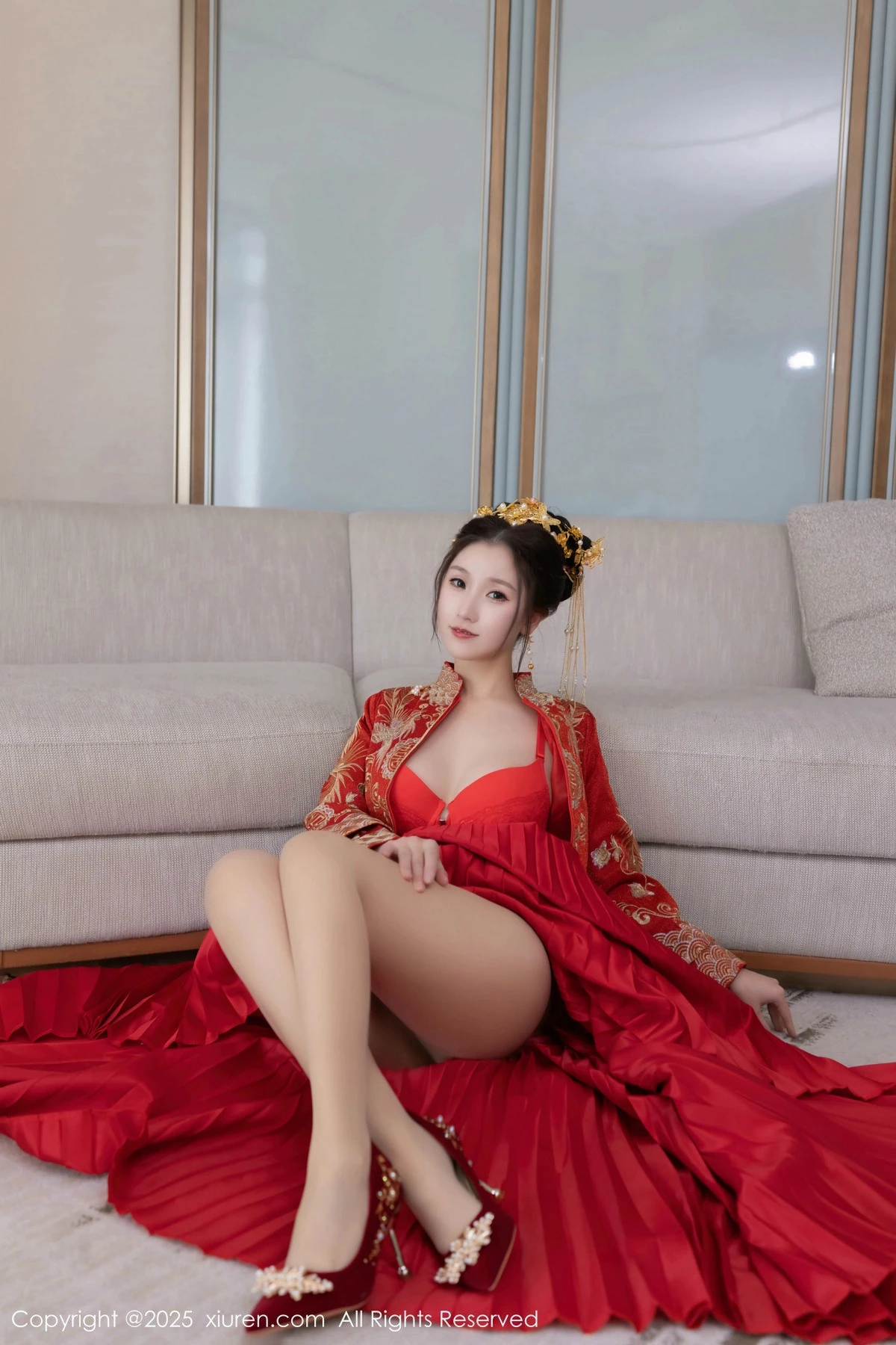 Xgyw.Org_XiuRen第9811期_模特杏子Yada性感新娘装红色情趣内衣配超薄肉丝秀美腿诱惑写真84P