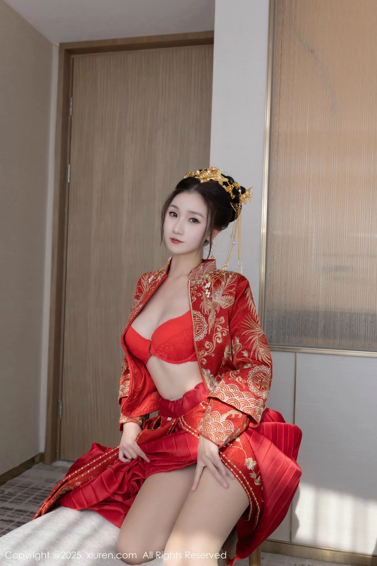 Xgyw.Org_XiuRen第9811期_模特杏子Yada性感新娘装红色情趣内衣配超薄肉丝秀美腿诱惑写真84P