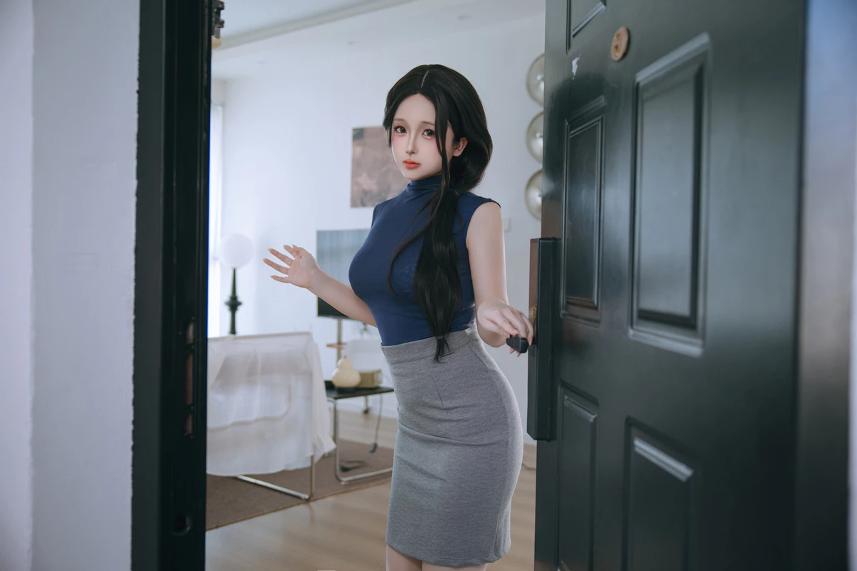 Xgyw.Org_Cosplay美女日奈娇嫂子主题性感黑色带子情趣服饰+白色内衣秀丰腴身材撩人诱惑写真179P