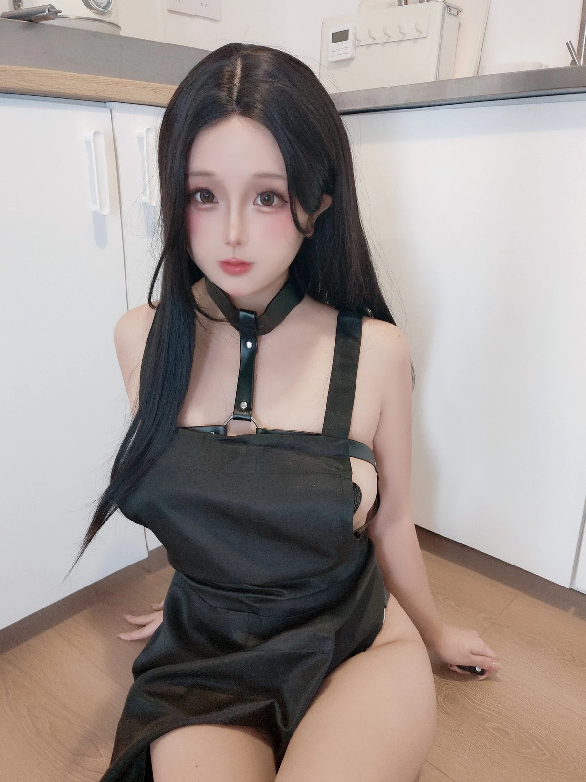 Xgyw.Org_Cosplay美女日奈娇嫂子主题性感黑色带子情趣服饰+白色内衣秀丰腴身材撩人诱惑写真179P