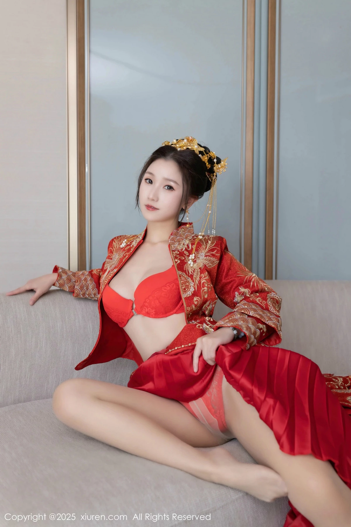 Xgyw.Org_XiuRen第9811期_模特杏子Yada性感新娘装红色情趣内衣配超薄肉丝秀美腿诱惑写真84P