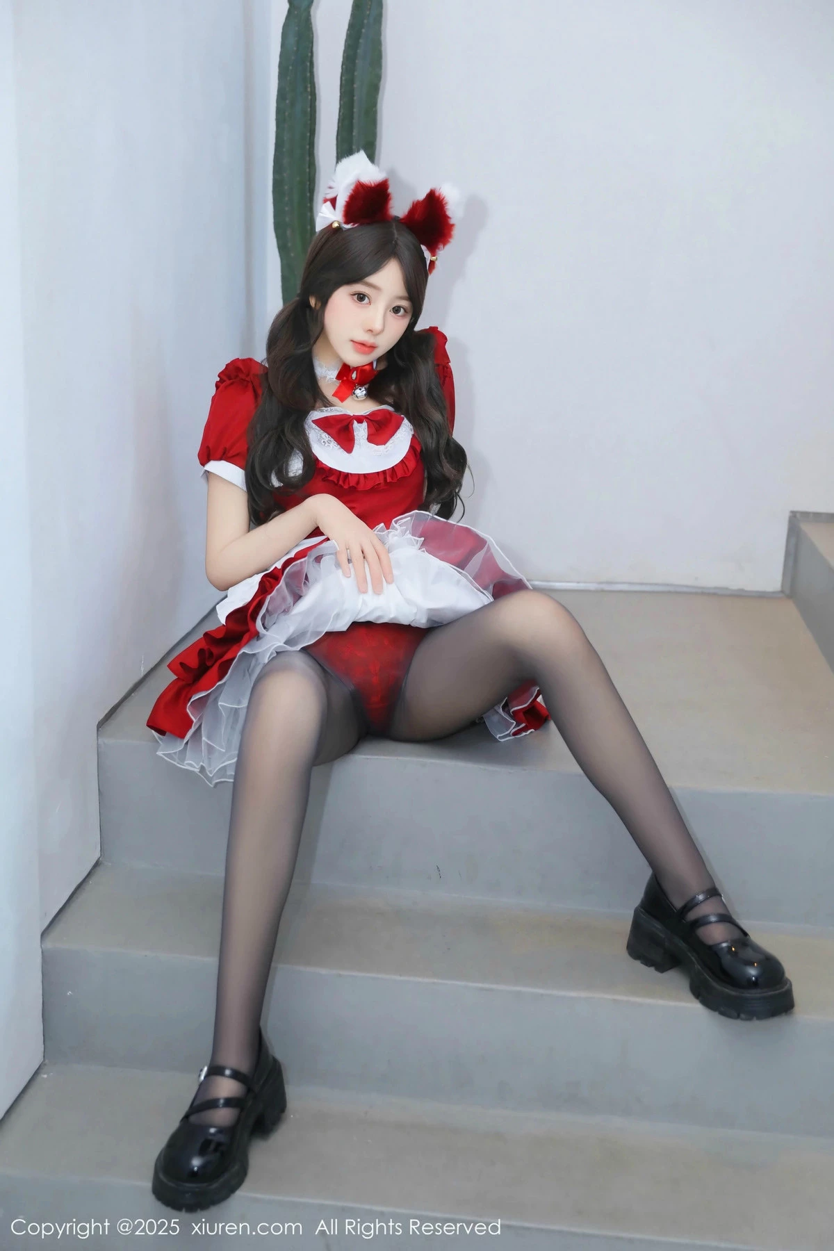 Xgyw.Org_XiuRen第9814期_模特桃妖夭红色喜庆女仆服露红色内衣配超薄黑丝秀美腿诱惑写真87P