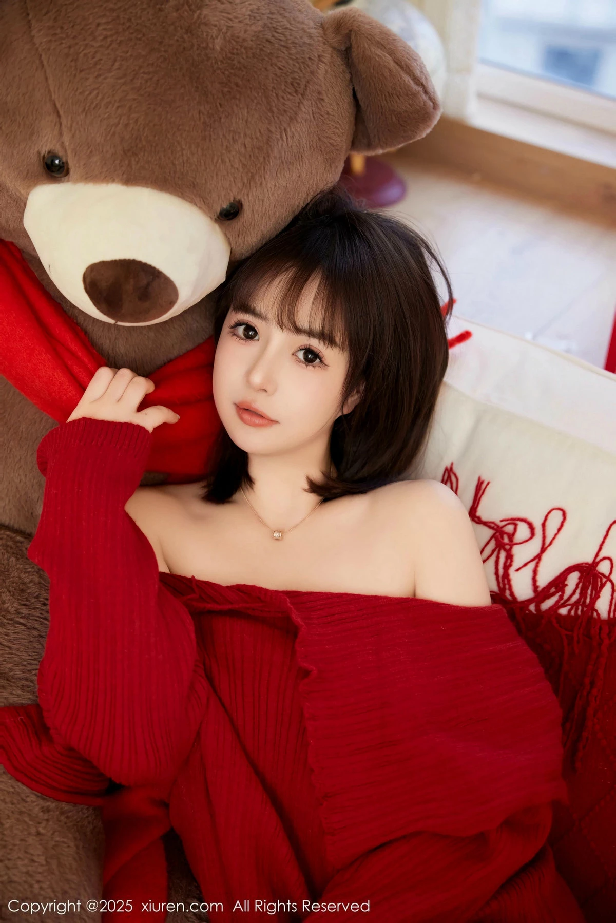 Xgyw.Org_XiuRen第9818期_模特养乐多Doll新年主题性感喜庆红色内衣秀完美身材诱惑写真66P