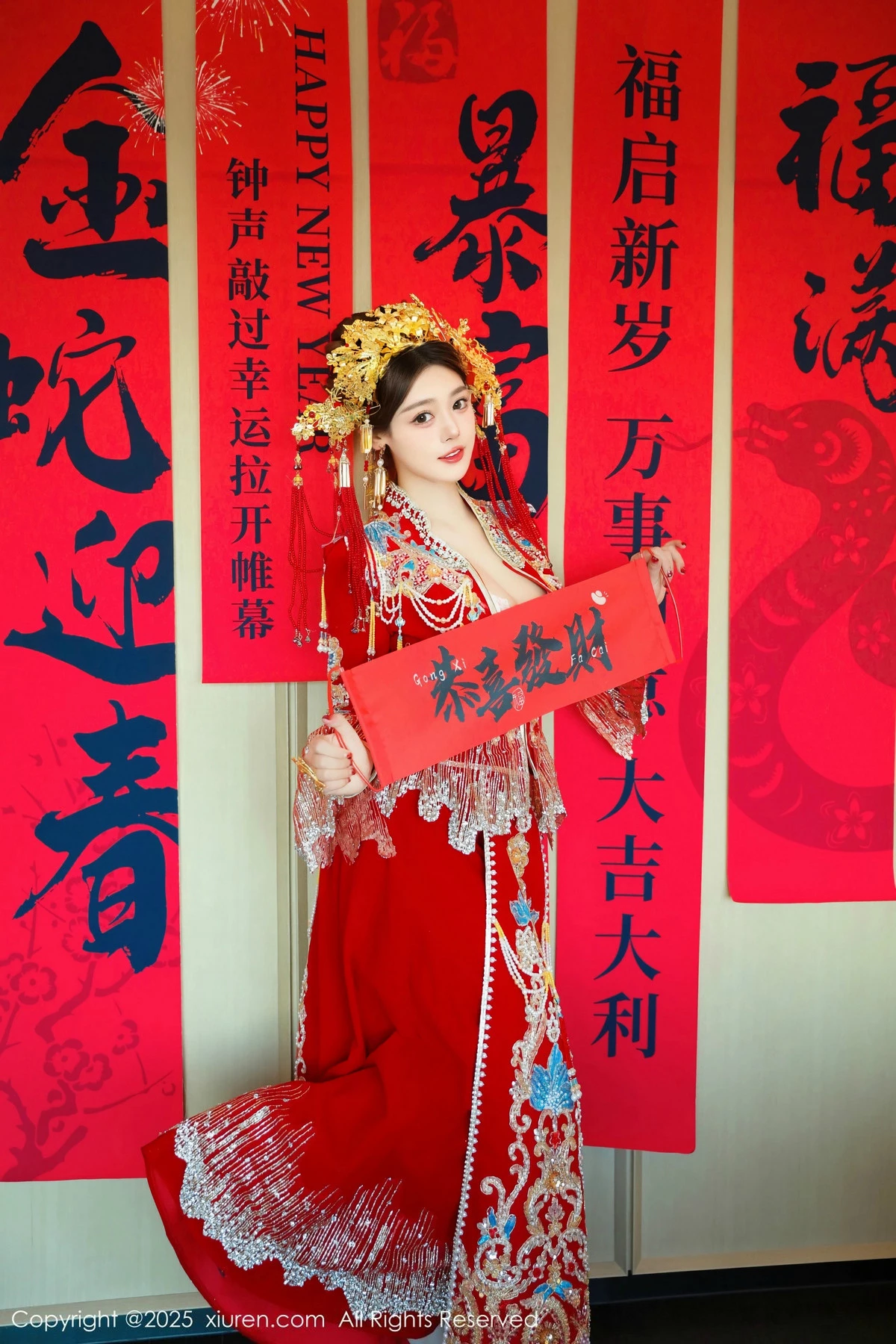 Xgyw.Org_XiuRen第9823期_模特蛋蛋宝新年主题性感红色新娘装露白色内衣秀丰腴身材诱惑写真79P