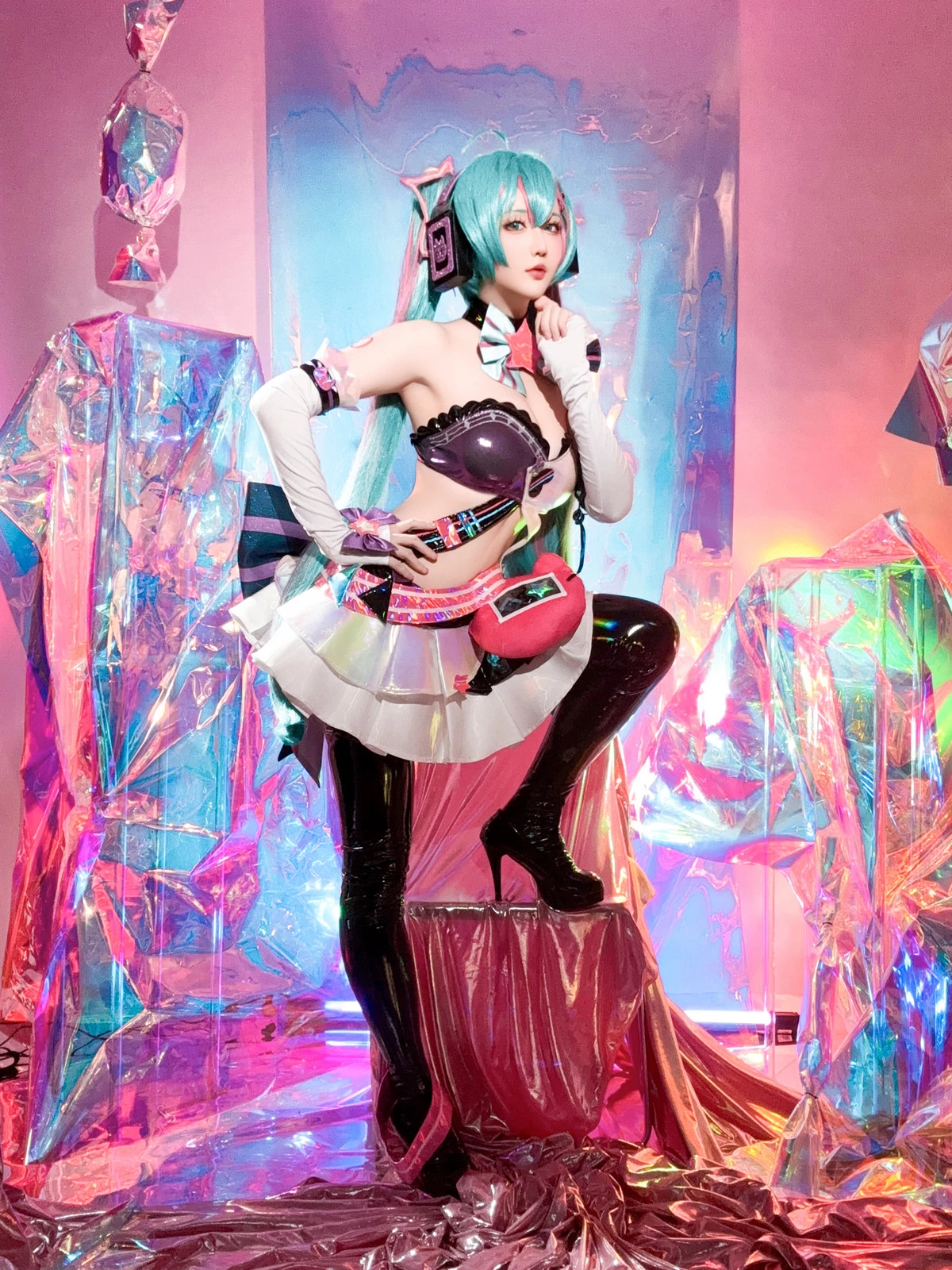 Xgyw.Org_Coser小姐姐星之迟迟Miku初音未来喵斯快跑主题性感内衣配黑皮长袜秀完美身材诱惑写真73P