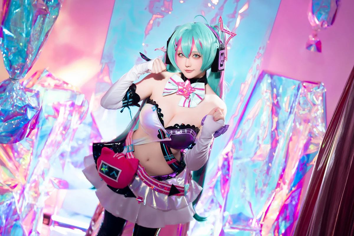 Xgyw.Org_Coser小姐姐星之迟迟Miku初音未来喵斯快跑主题性感内衣配黑皮长袜秀完美身材诱惑写真73P
