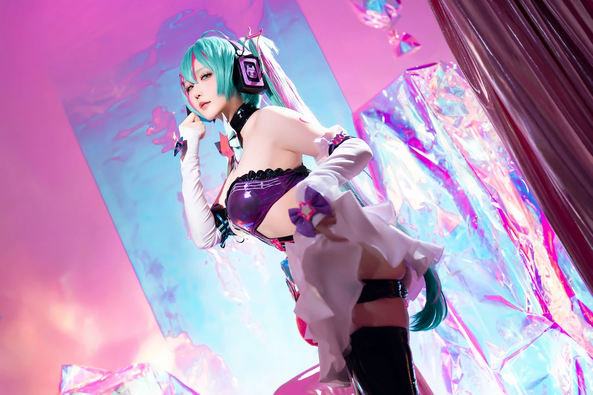 Xgyw.Org_Coser小姐姐星之迟迟Miku初音未来喵斯快跑主题性感内衣配黑皮长袜秀完美身材诱惑写真73P