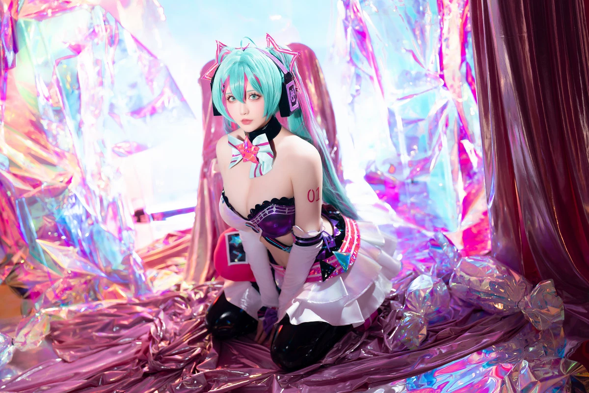 Xgyw.Org_Coser小姐姐星之迟迟Miku初音未来喵斯快跑主题性感内衣配黑皮长袜秀完美身材诱惑写真73P