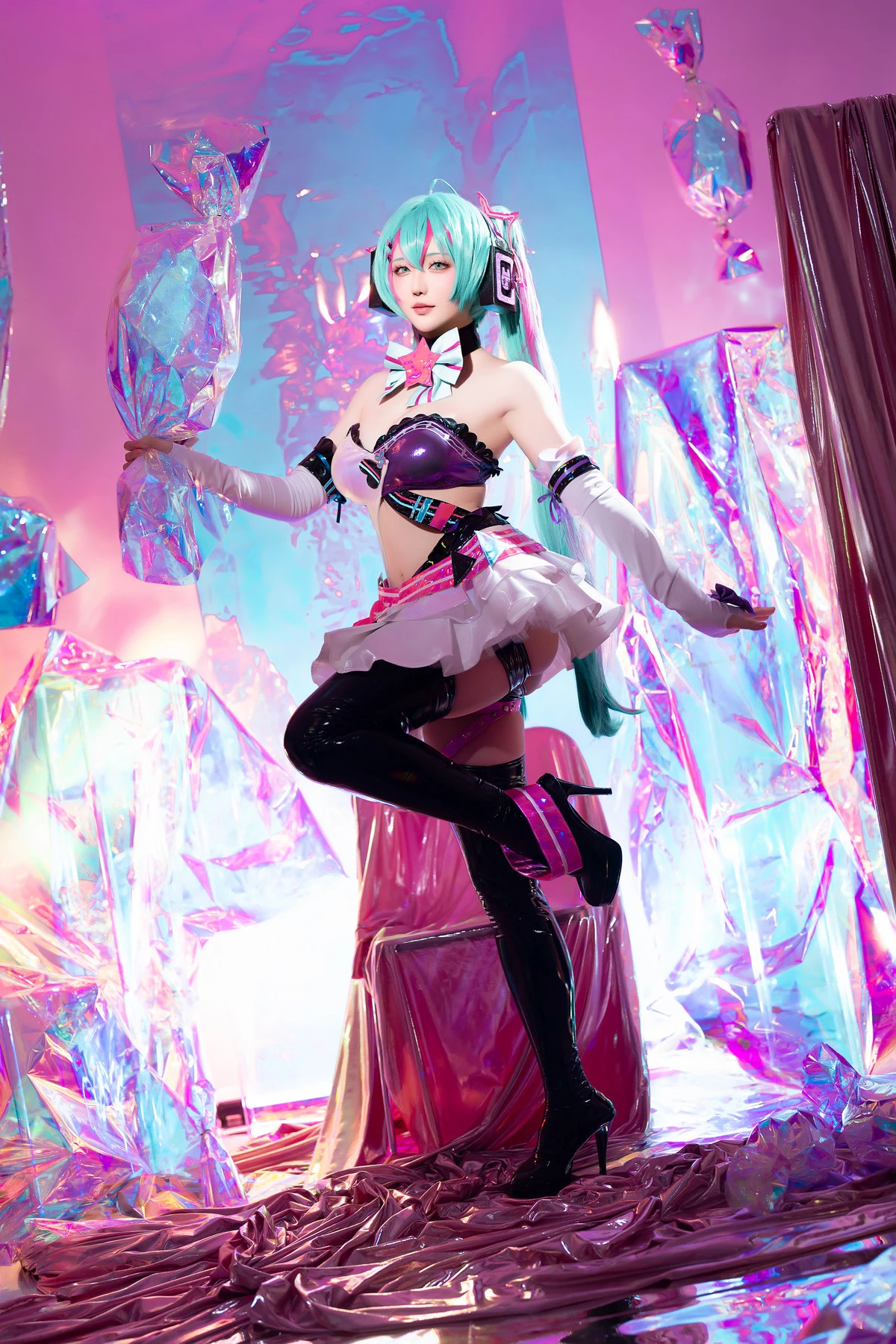 Xgyw.Org_Coser小姐姐星之迟迟Miku初音未来喵斯快跑主题性感内衣配黑皮长袜秀完美身材诱惑写真73P