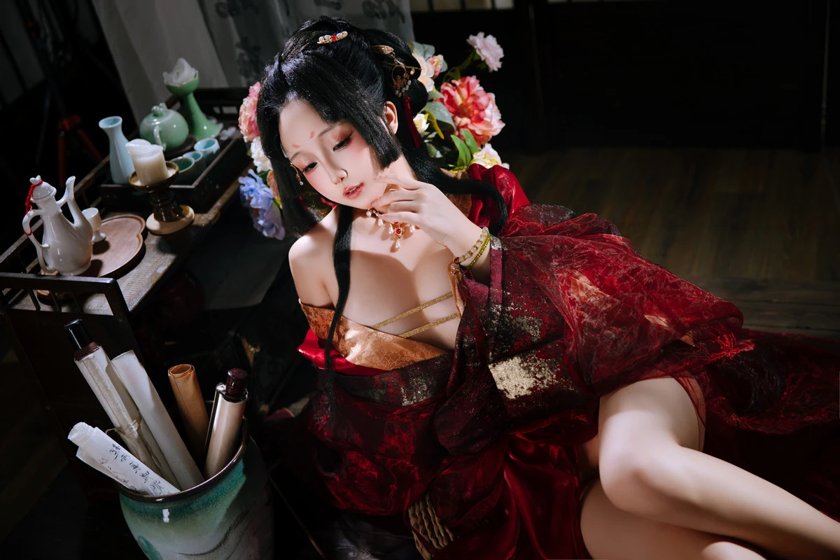 Xgyw.Org_Cosplay美女日奈娇战国妖姬主题性感红色服饰露红色三点式内衣秀惹火身材诱惑写真180P