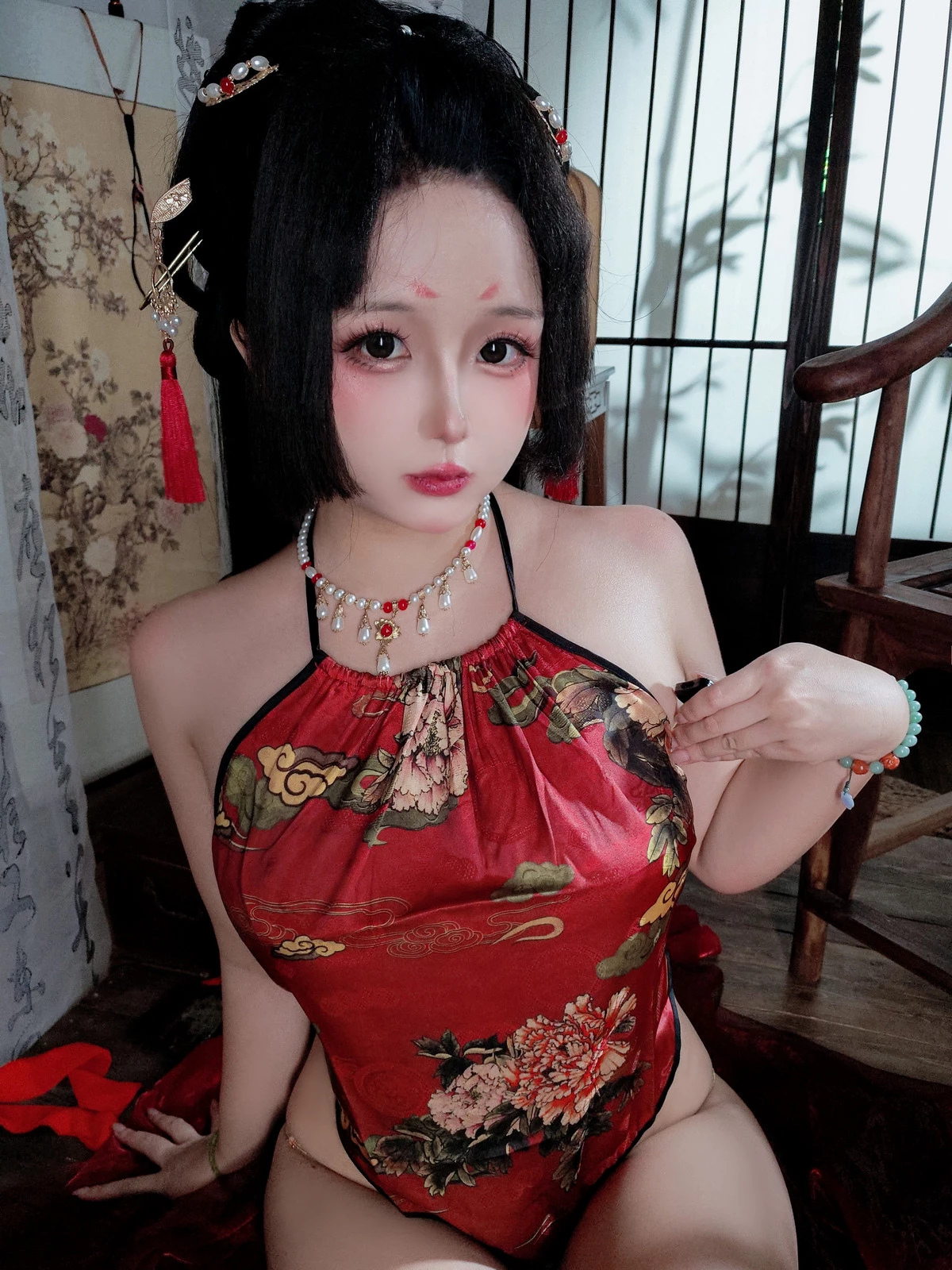 Xgyw.Org_Cosplay美女日奈娇战国妖姬主题性感红色服饰露红色三点式内衣秀惹火身材诱惑写真180P