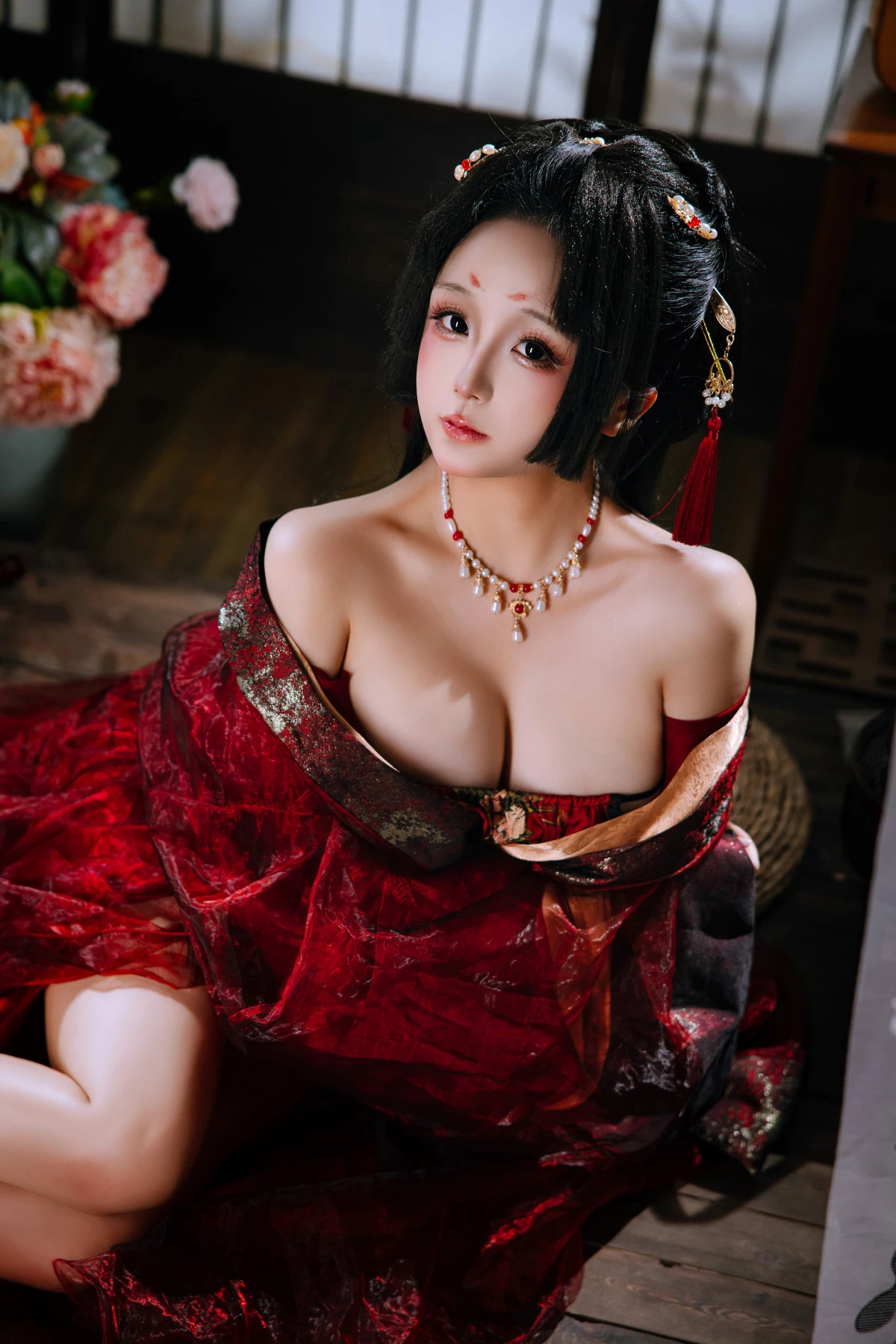 Xgyw.Org_Cosplay美女日奈娇战国妖姬主题性感红色服饰露红色三点式内衣秀惹火身材诱惑写真180P