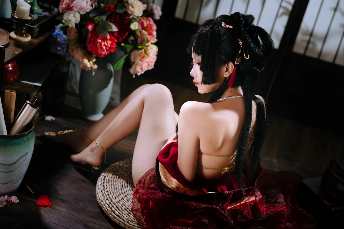 Xgyw.Org_Cosplay美女日奈娇战国妖姬主题性感红色服饰露红色三点式内衣秀惹火身材诱惑写真180P