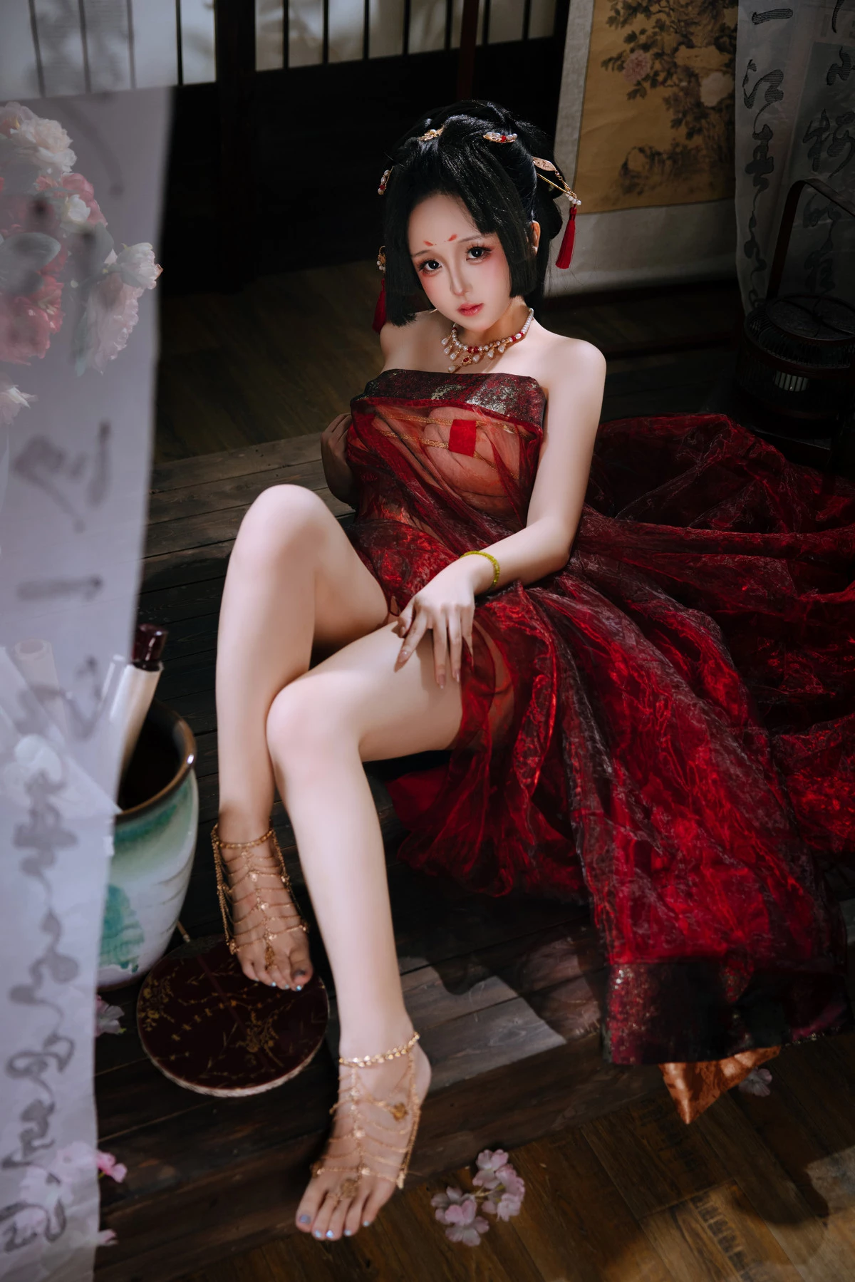 Xgyw.Org_Cosplay美女日奈娇战国妖姬主题性感红色服饰露红色三点式内衣秀惹火身材诱惑写真180P