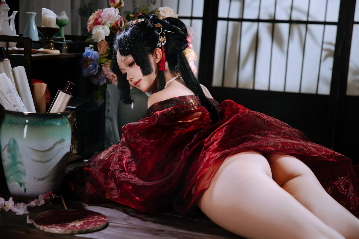 Xgyw.Org_Cosplay美女日奈娇战国妖姬主题性感红色服饰露红色三点式内衣秀惹火身材诱惑写真180P