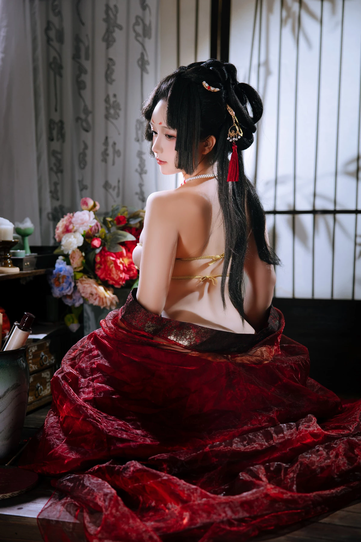 Xgyw.Org_Cosplay美女日奈娇战国妖姬主题性感红色服饰露红色三点式内衣秀惹火身材诱惑写真180P