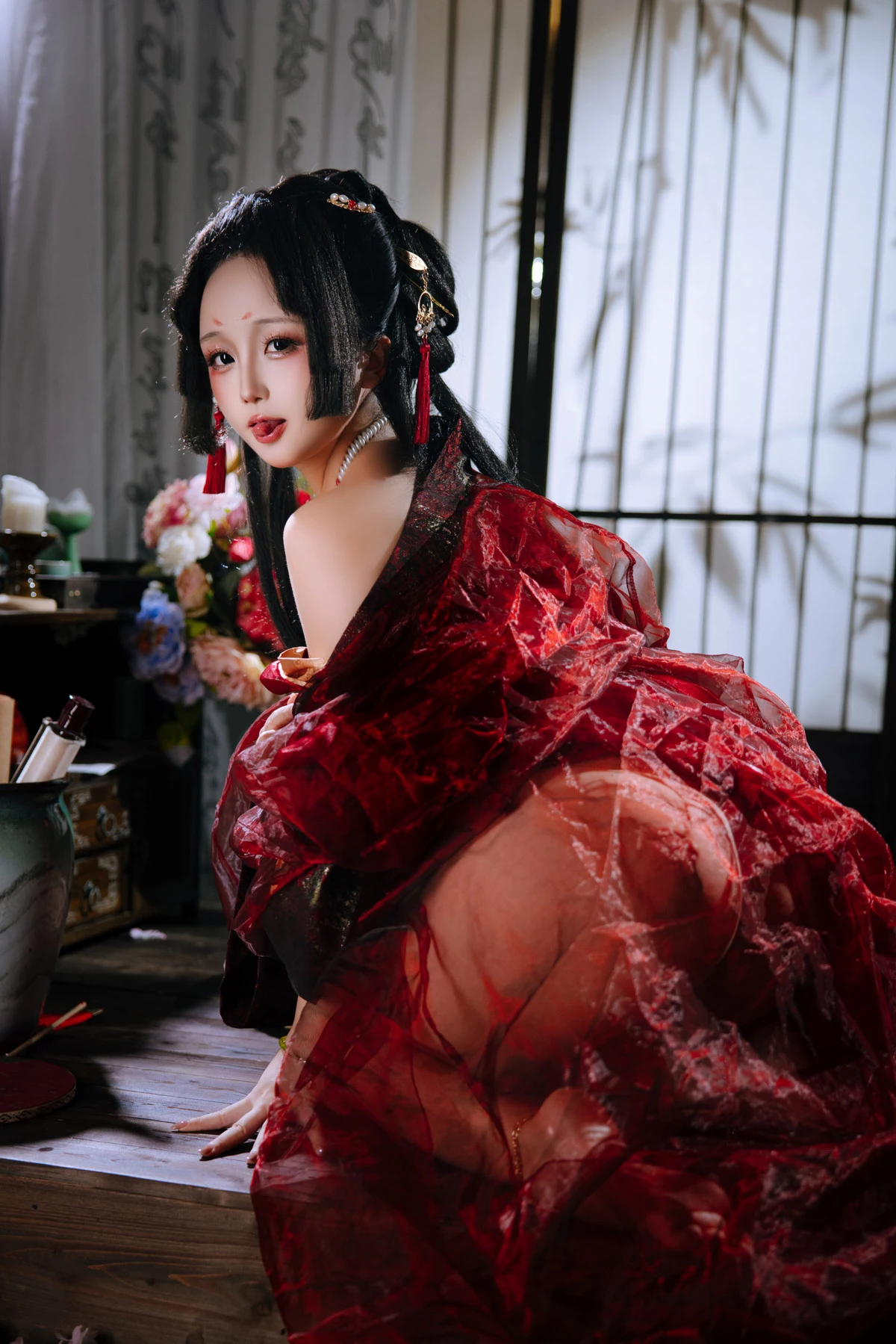 Xgyw.Org_Cosplay美女日奈娇战国妖姬主题性感红色服饰露红色三点式内衣秀惹火身材诱惑写真180P