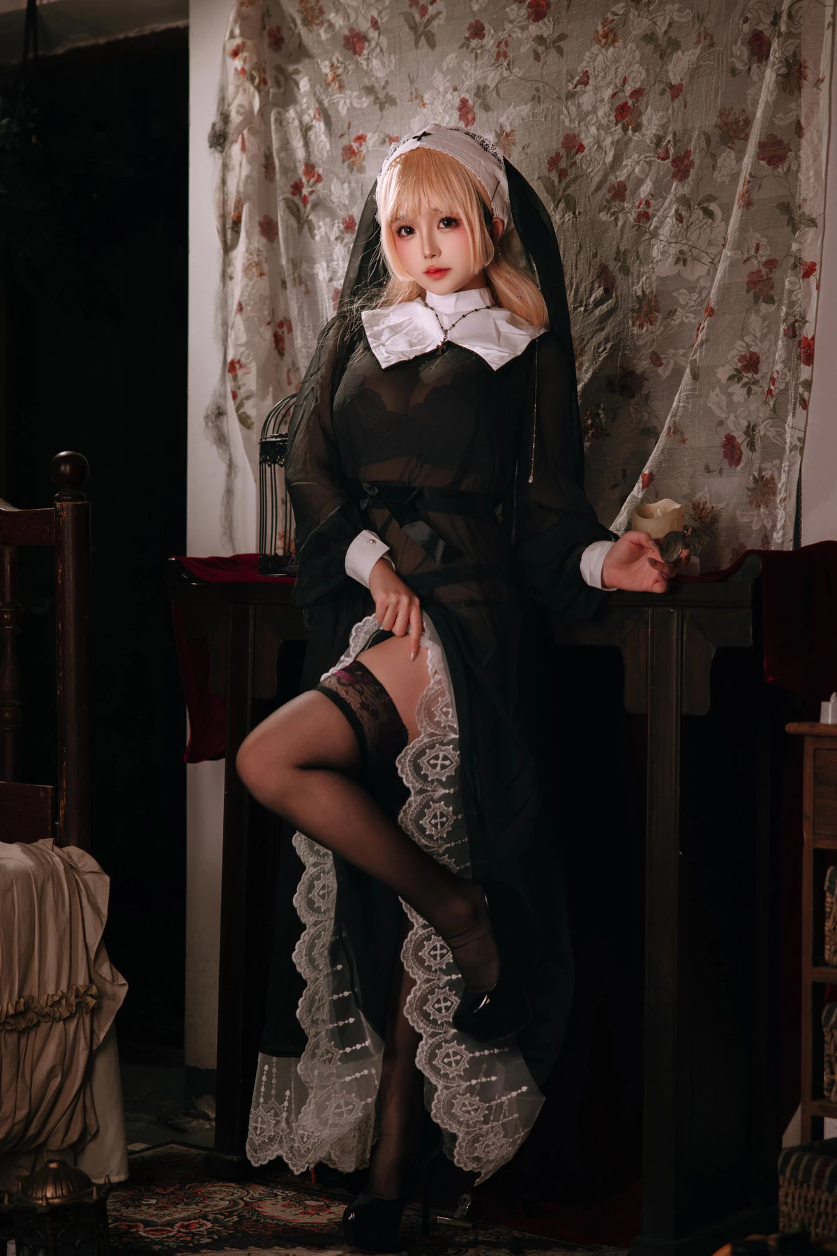 Xgyw.Org_Cosplay美女日奈娇禁忌修女主题私房性感蕾丝内衣+血滴子秀丰腴身材惹火诱惑写真160P
