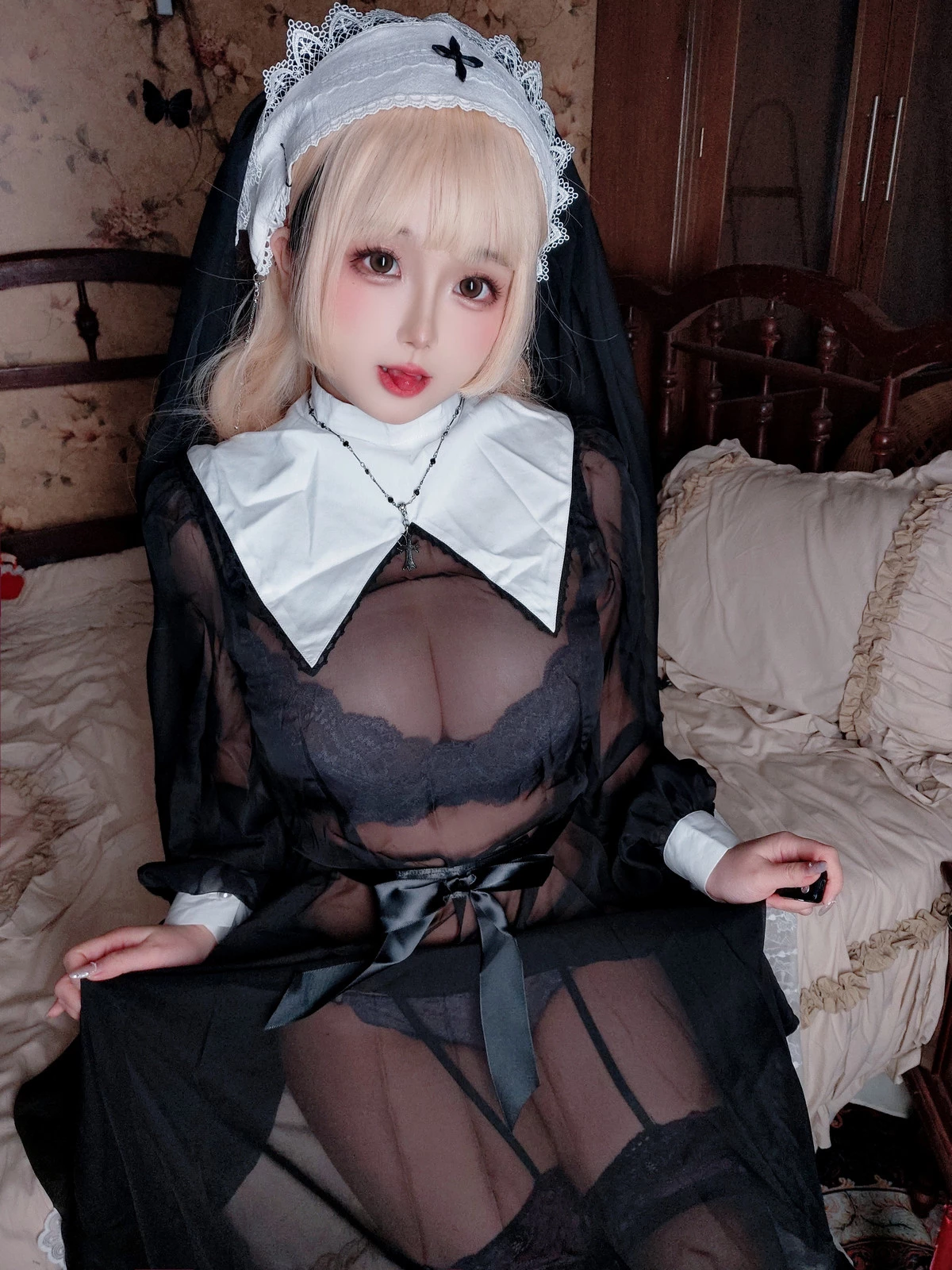 Xgyw.Org_Cosplay美女日奈娇禁忌修女主题私房性感蕾丝内衣+血滴子秀丰腴身材惹火诱惑写真160P