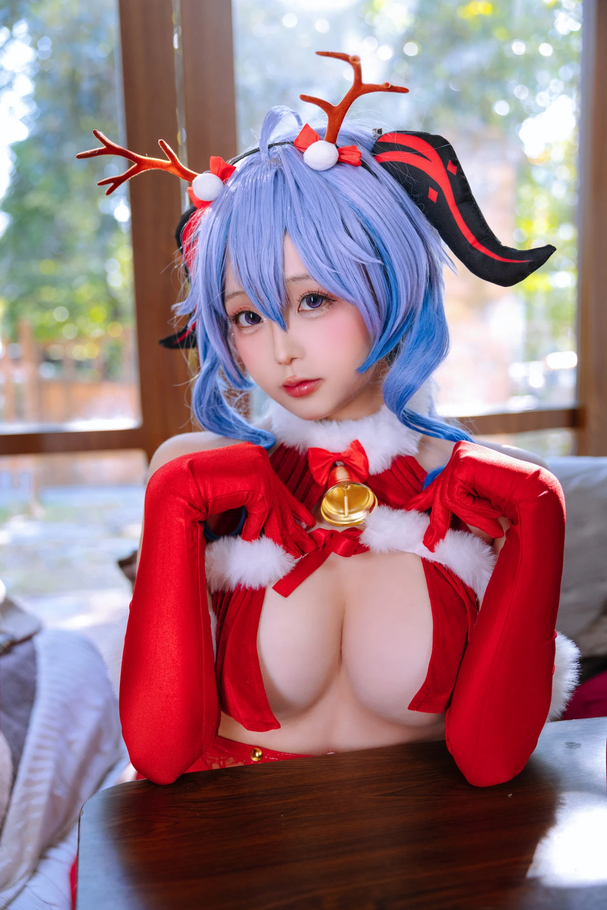 Xgyw.Org_Cosplay美女日奈娇甘雨圣诞主题性感红色情趣内衣配红丝吊袜秀丰腴身材惹火诱惑写真120P