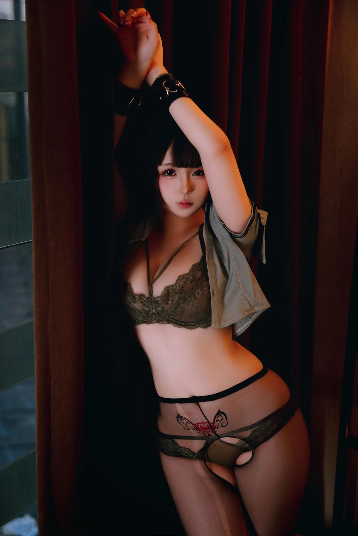 Xgyw.Org_Cosplay美女日奈娇Instructor主题性感制服露蕾丝内衣+黑色情趣内衣秀惹火身材诱惑写真140P