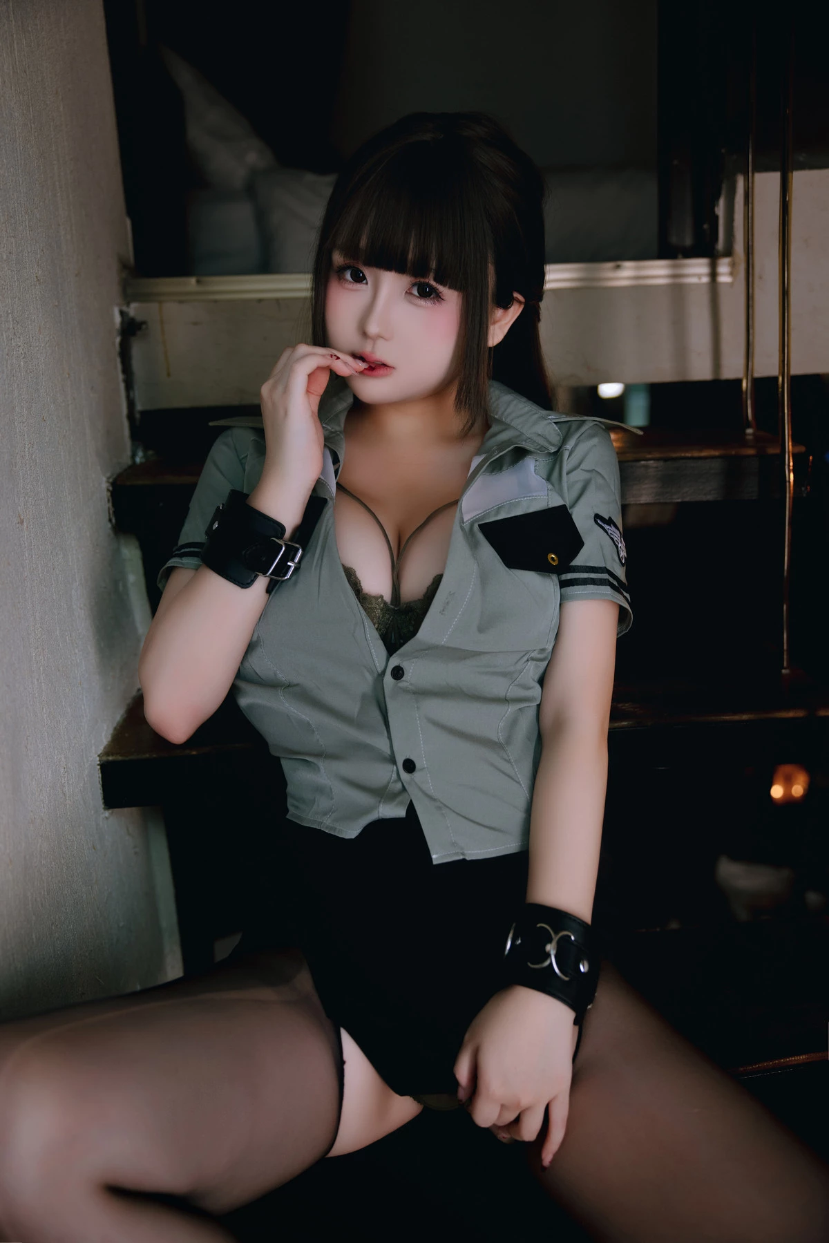 Xgyw.Org_Cosplay美女日奈娇Instructor主题性感制服露蕾丝内衣+黑色情趣内衣秀惹火身材诱惑写真140P