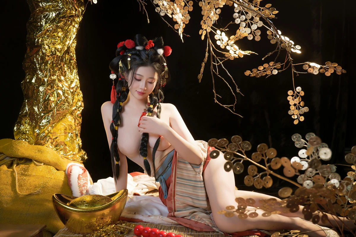 Xgyw.Org_网络美女年年Nnian-25元旦主题场景拍摄性感古典服饰半脱秀丰腴身材惹火诱惑写真84P