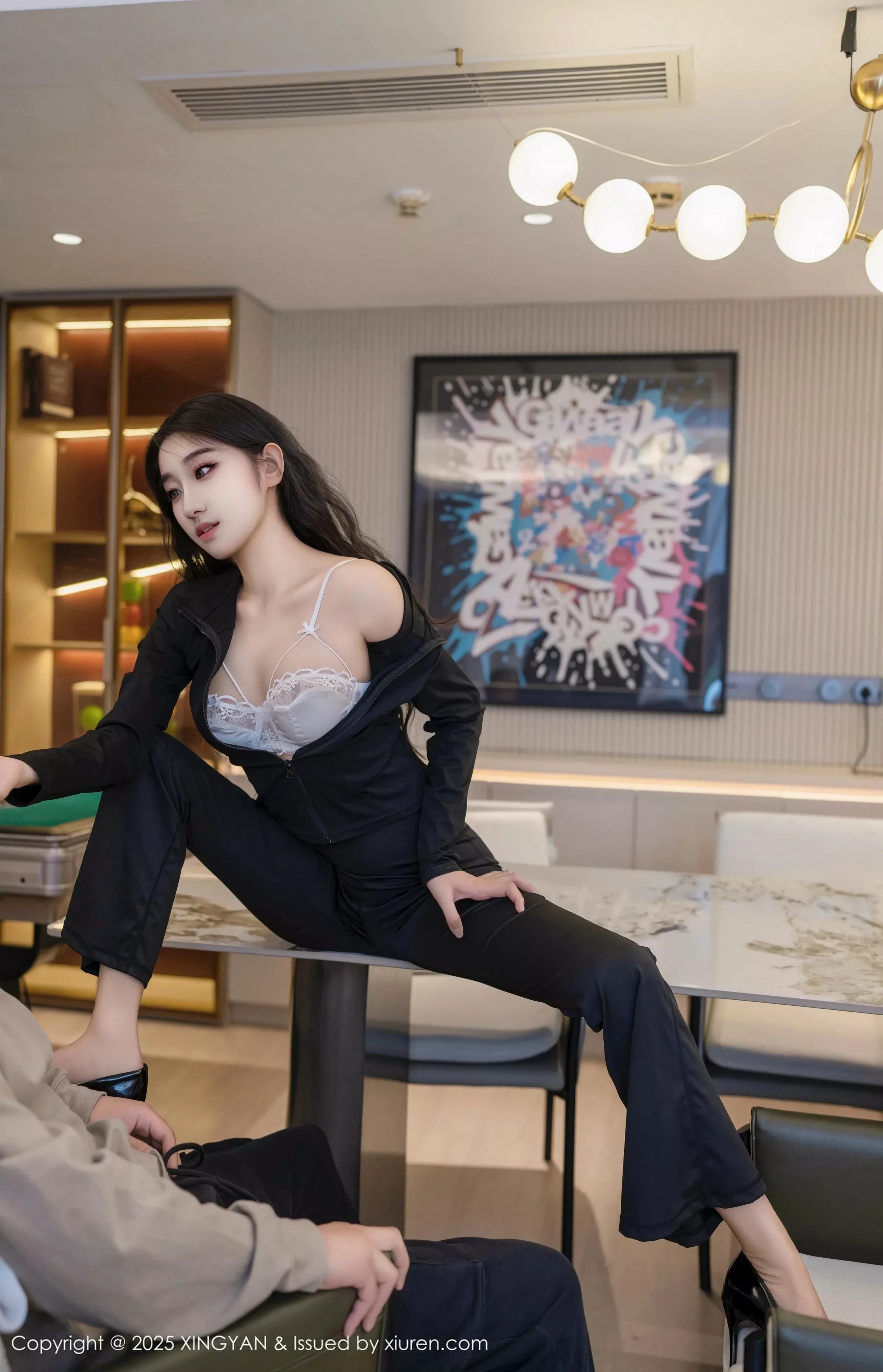 Xgyw.Org_[XINGYAN星颜社]VOL.321_模特星冉性感黑色外套露白色内衣秀曼妙身姿撩人诱惑写真76P